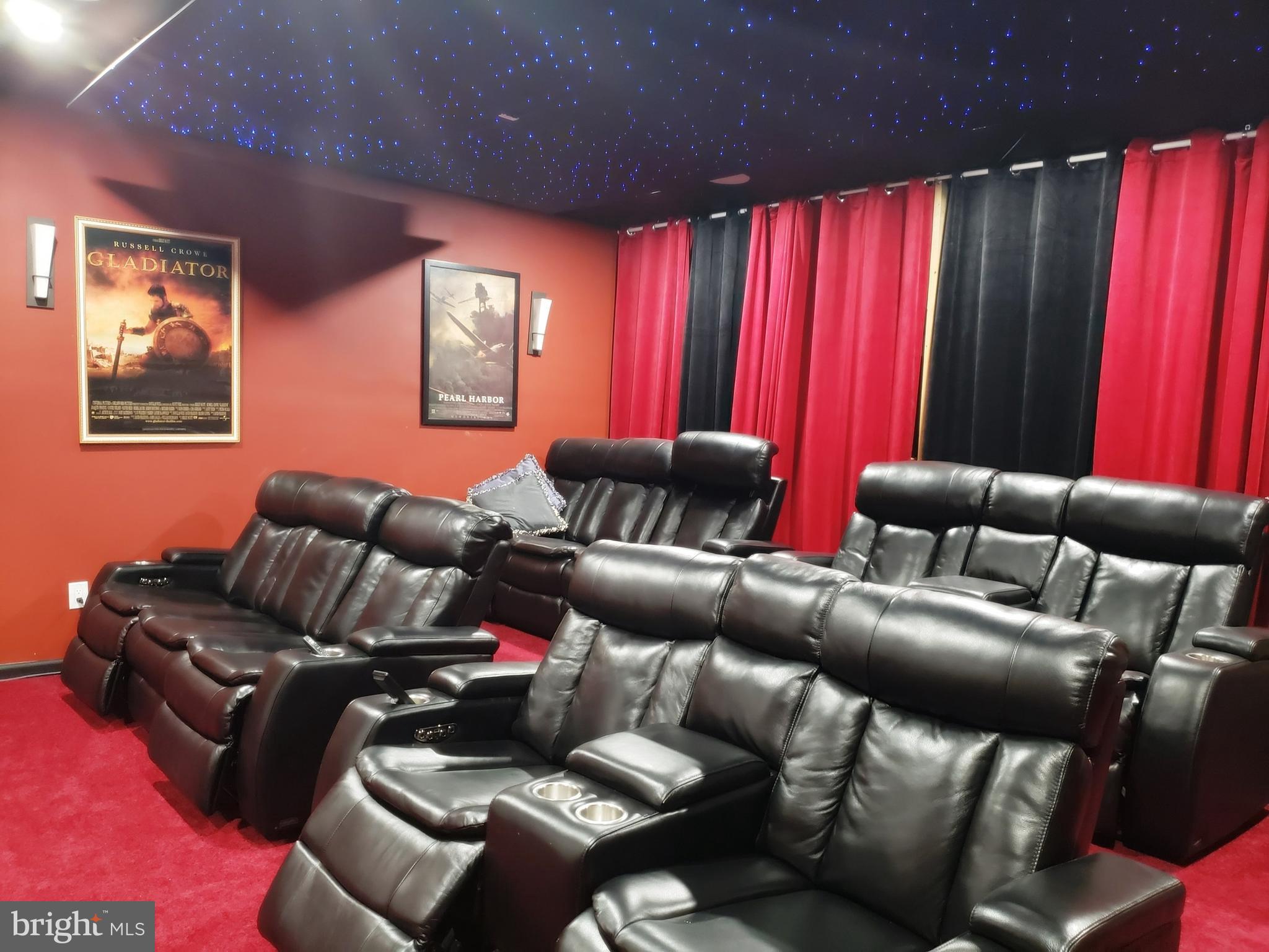 FAIR LAKES CHASE - Residential