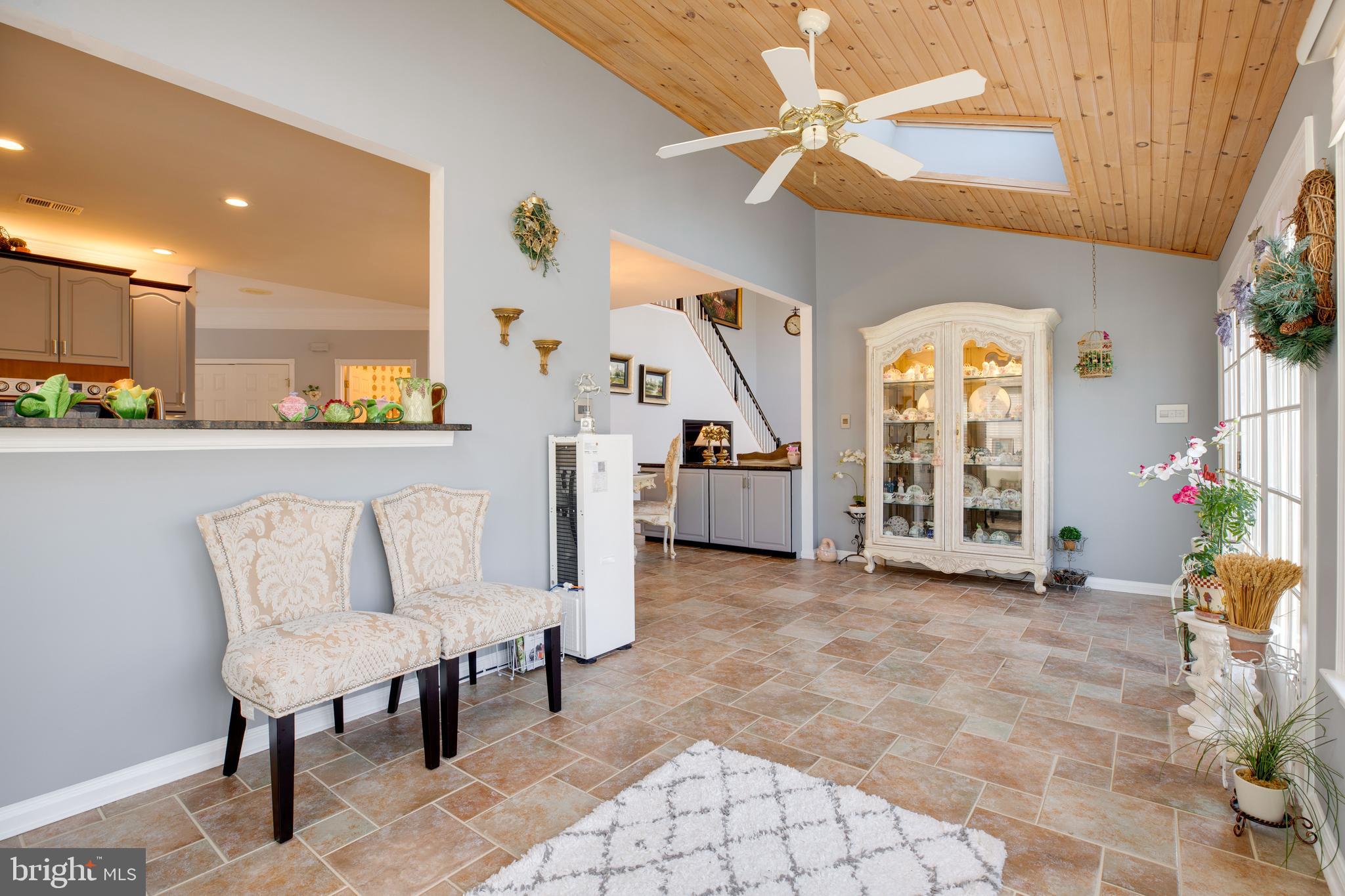 FAIR LAKES CHASE - Residential