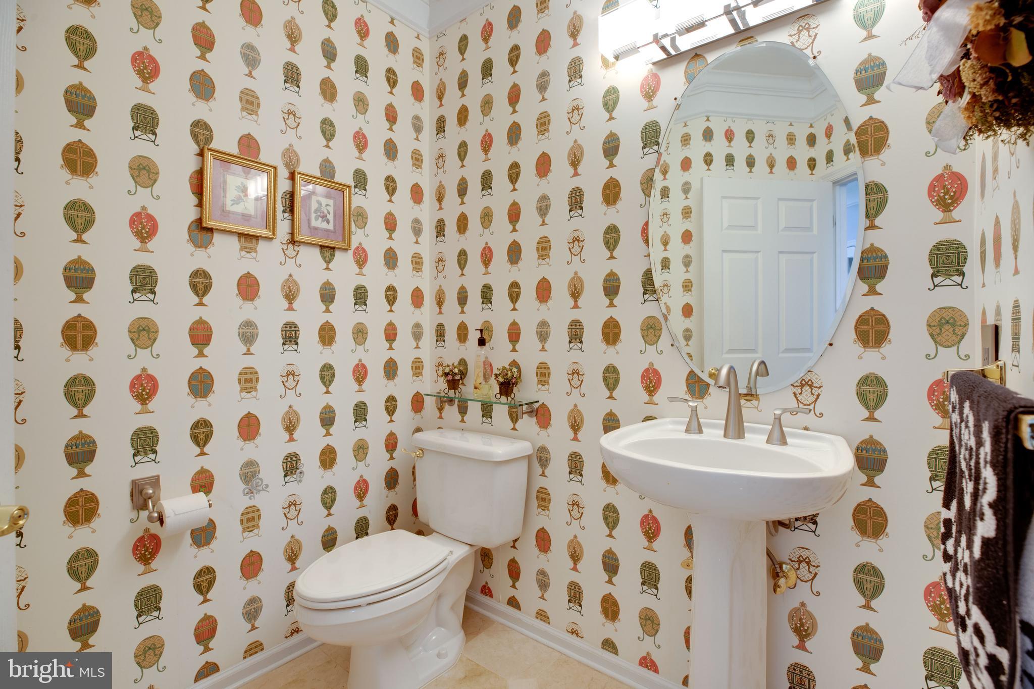 FAIR LAKES CHASE - Residential