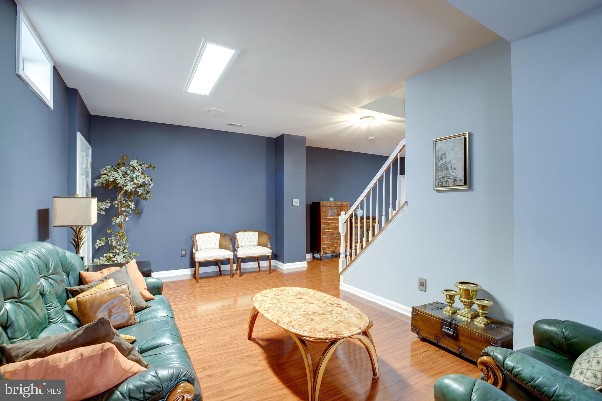 FAIR LAKES CHASE - Residential