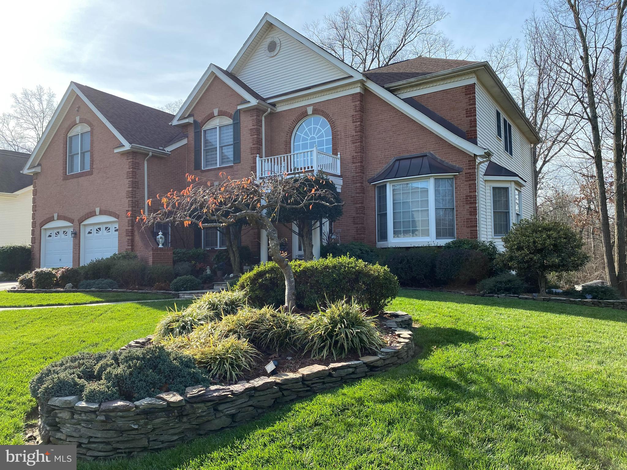 FAIR LAKES CHASE - Residential