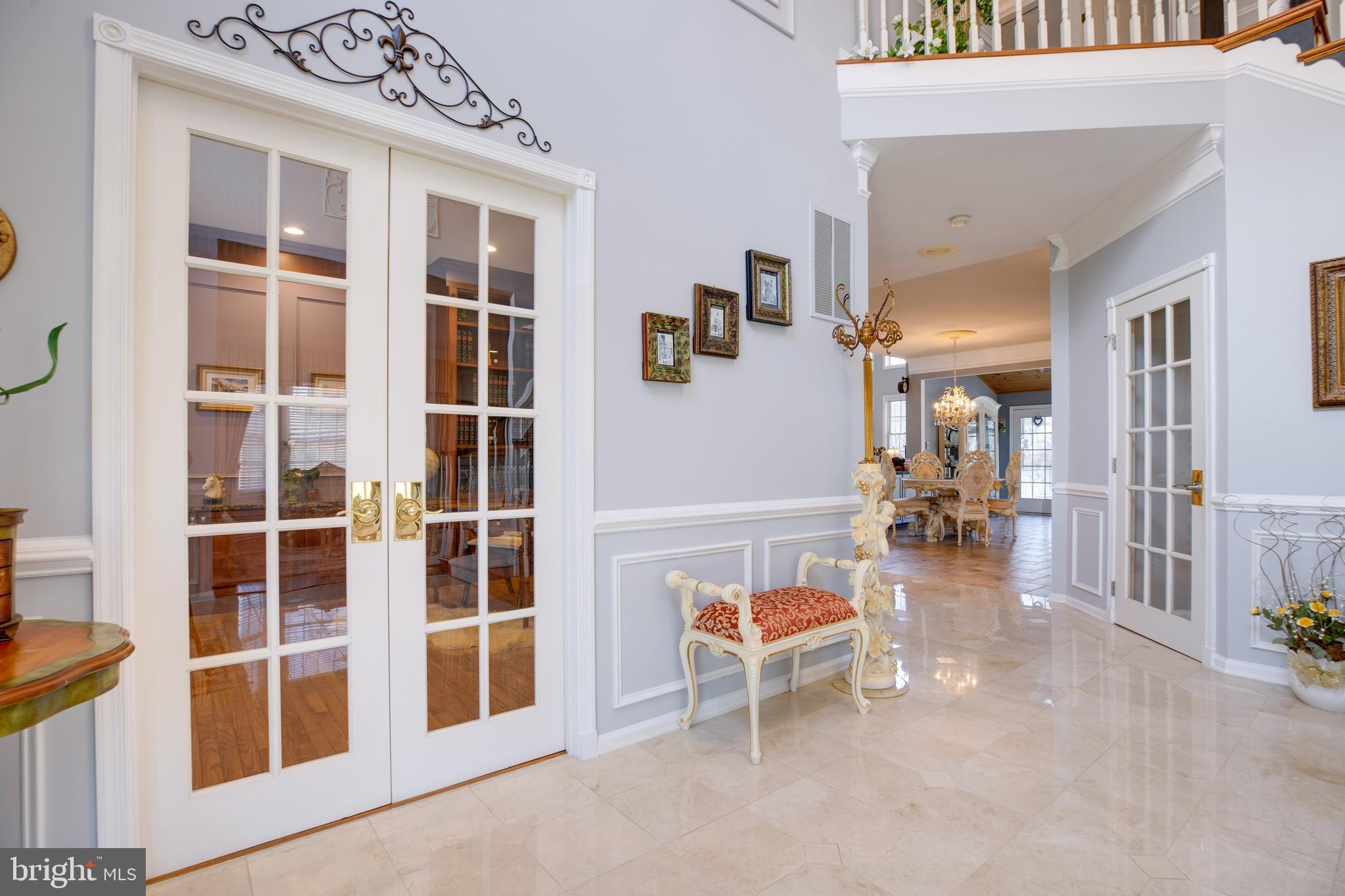 FAIR LAKES CHASE - Residential