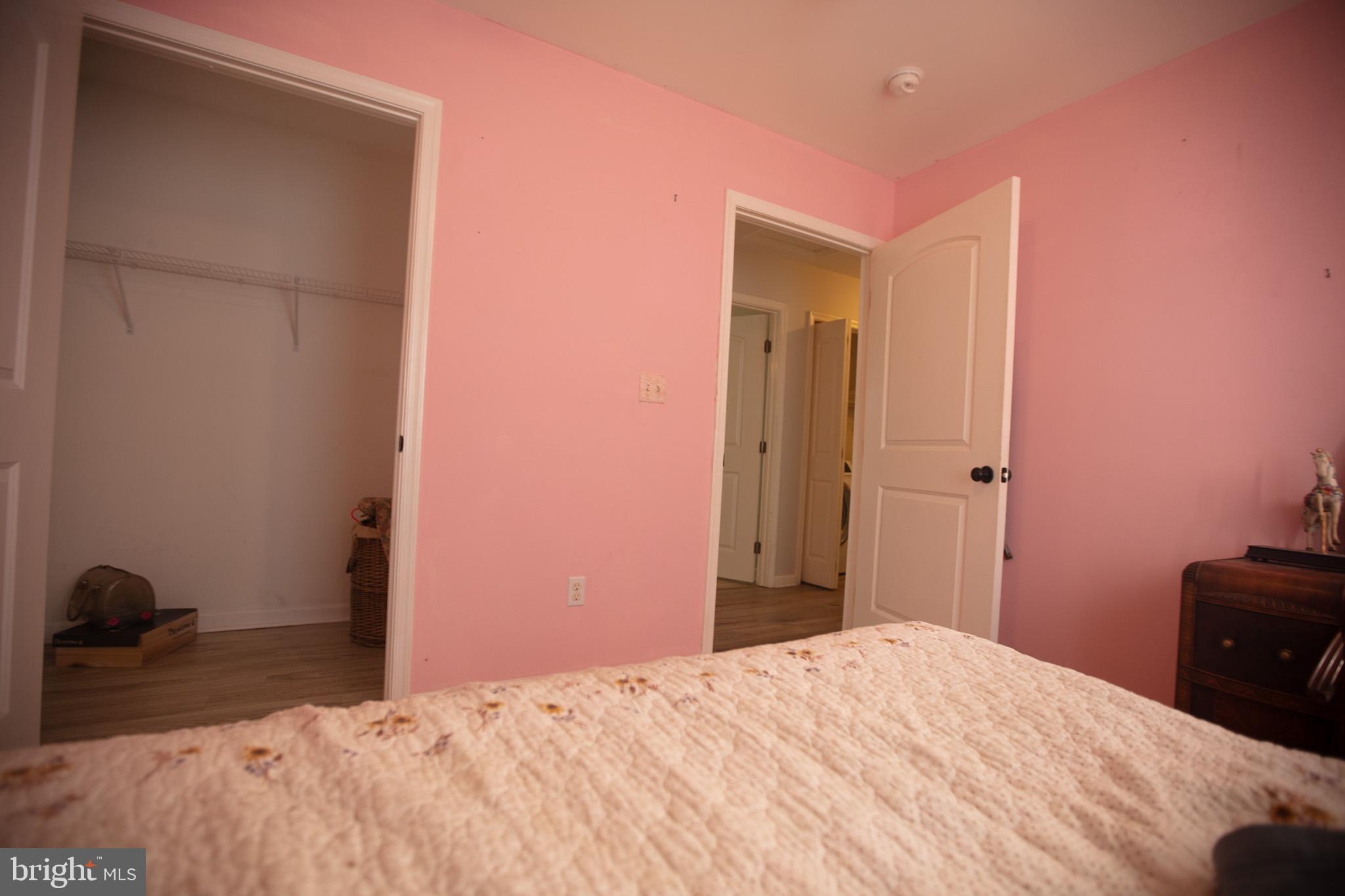 VILLAGE GREEN - Residential