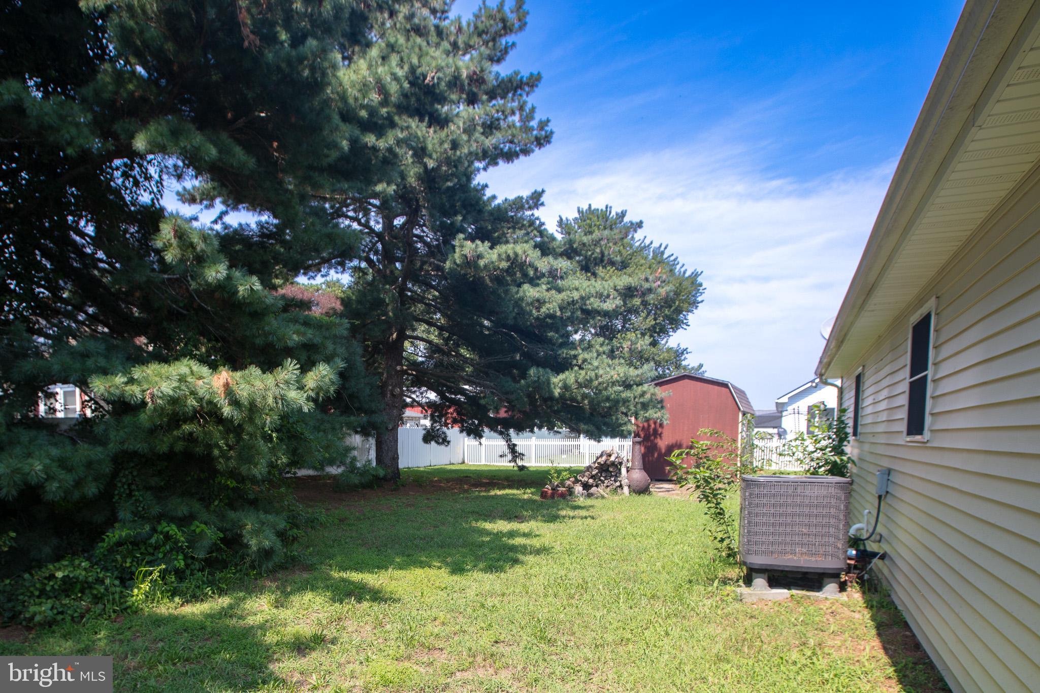 VILLAGE GREEN - Residential