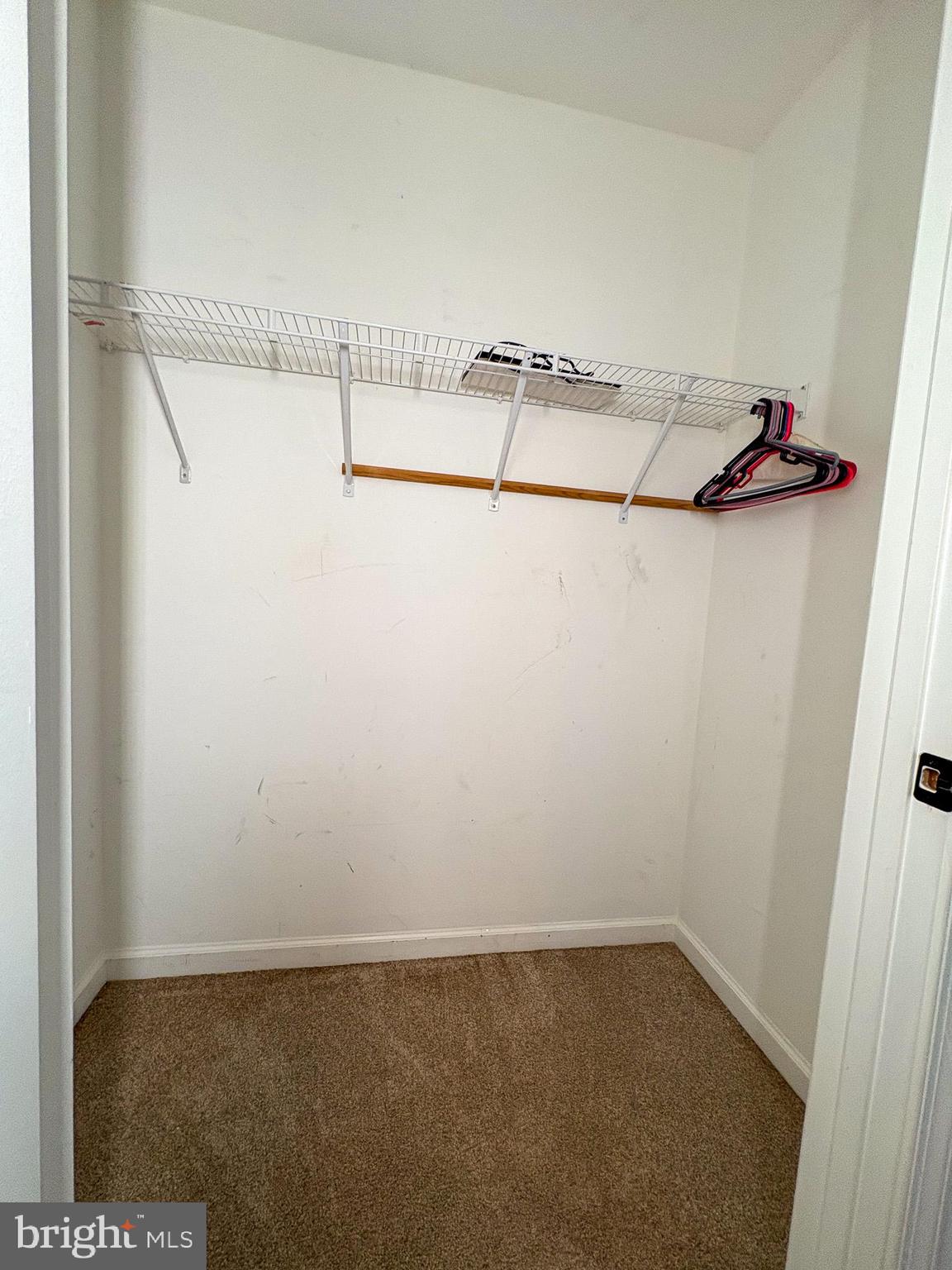 VILLAGE GREEN - Residential