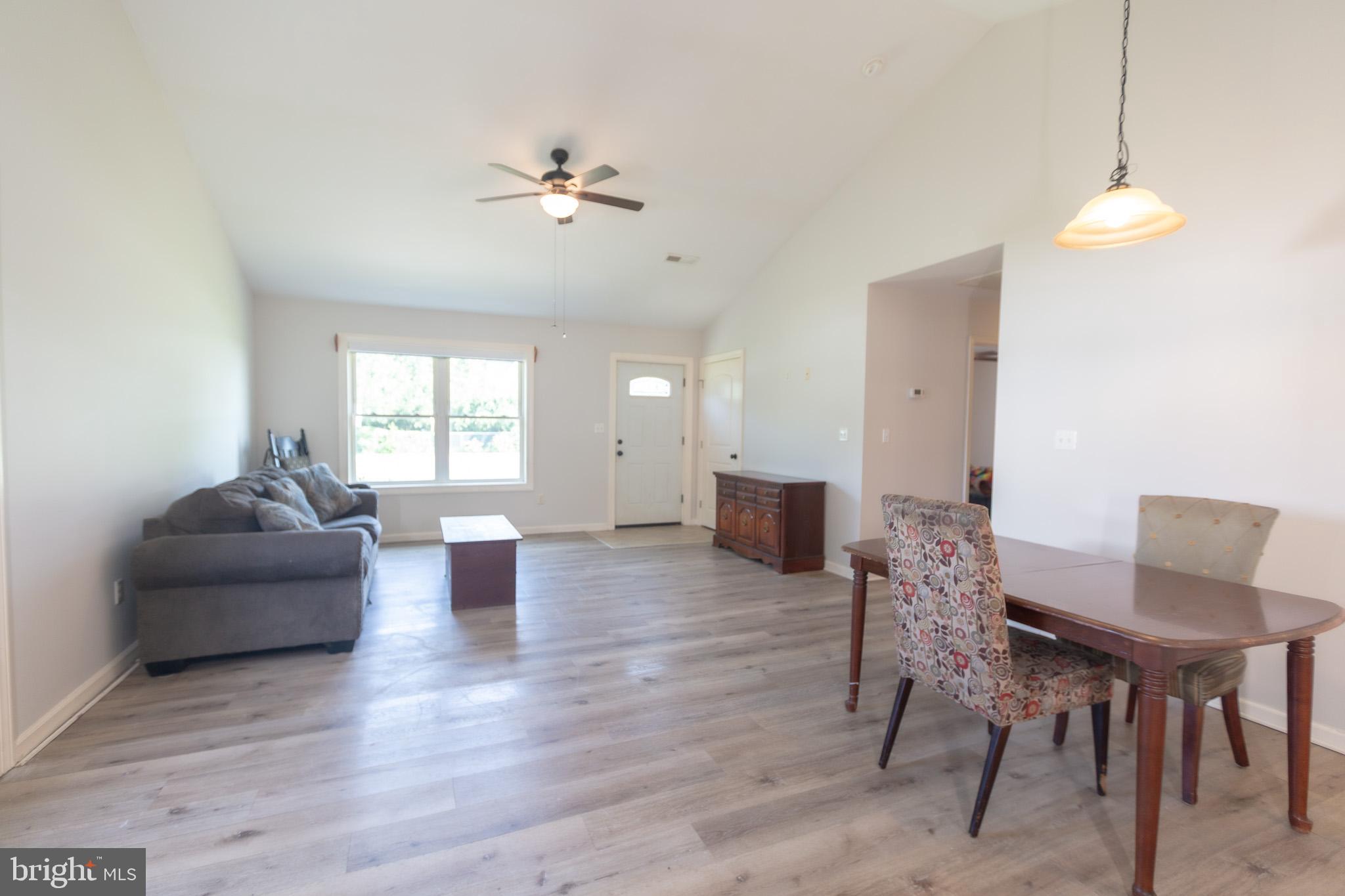 VILLAGE GREEN - Residential