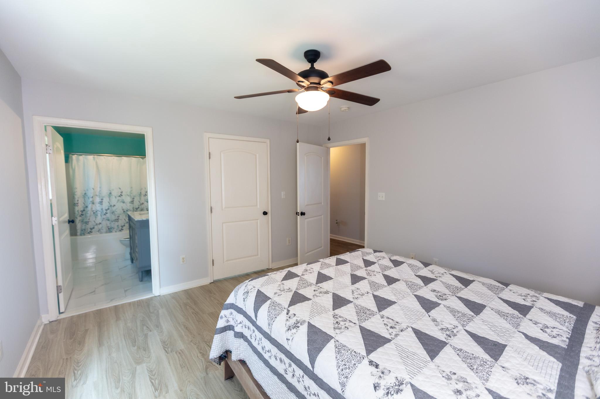 VILLAGE GREEN - Residential