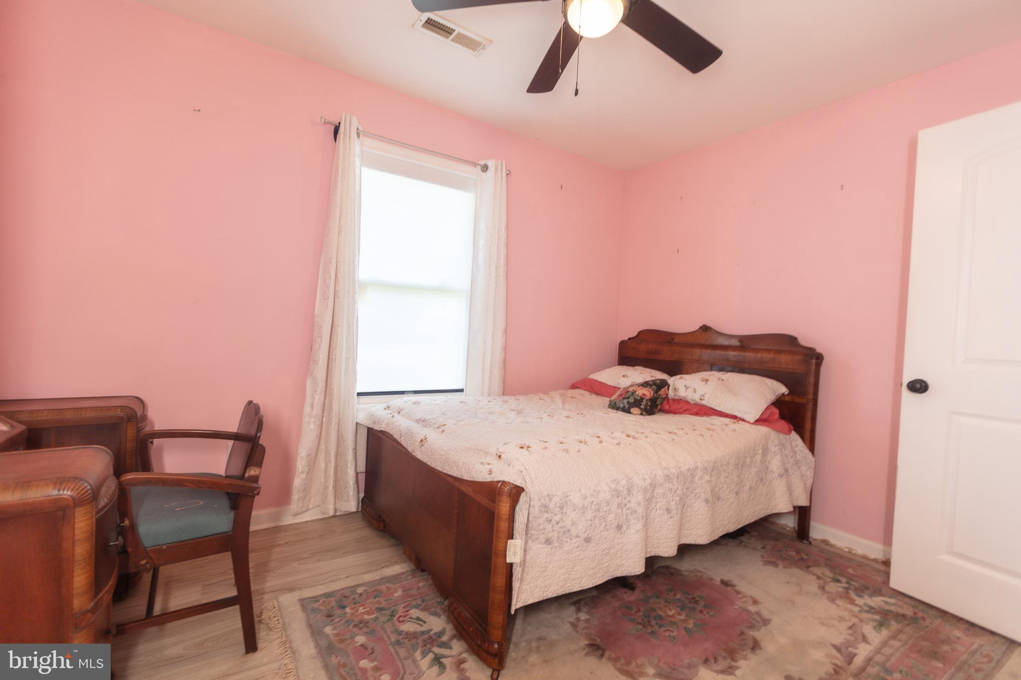 VILLAGE GREEN - Residential