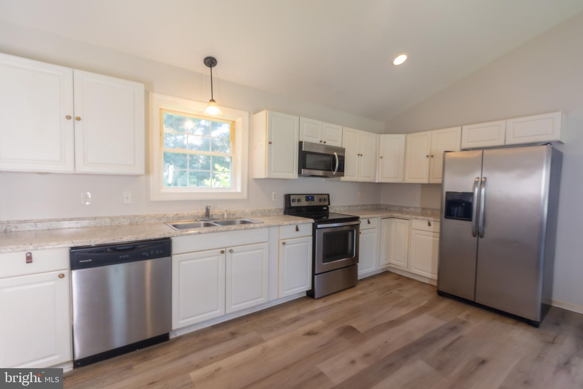 VILLAGE GREEN - Residential