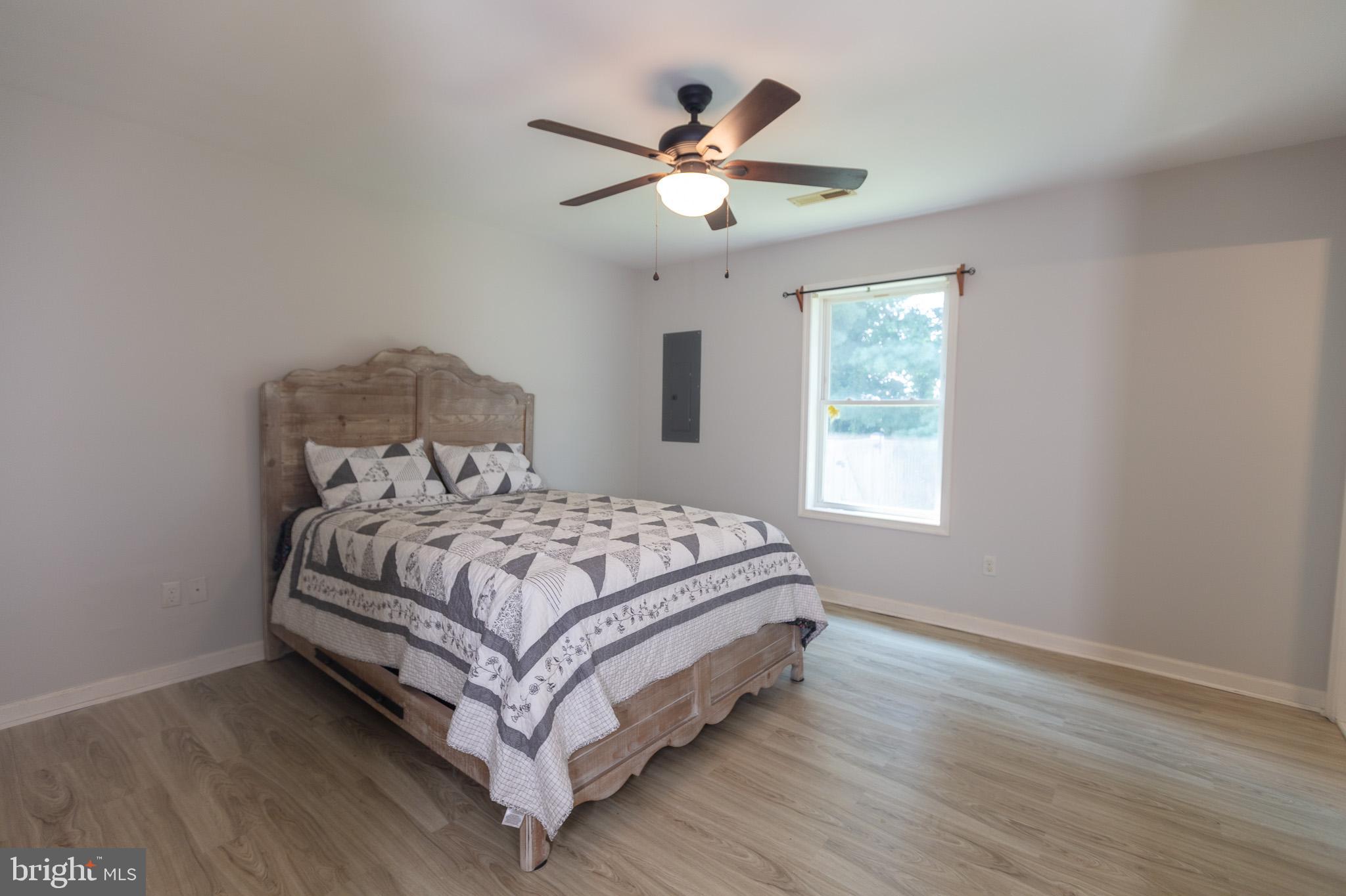 VILLAGE GREEN - Residential