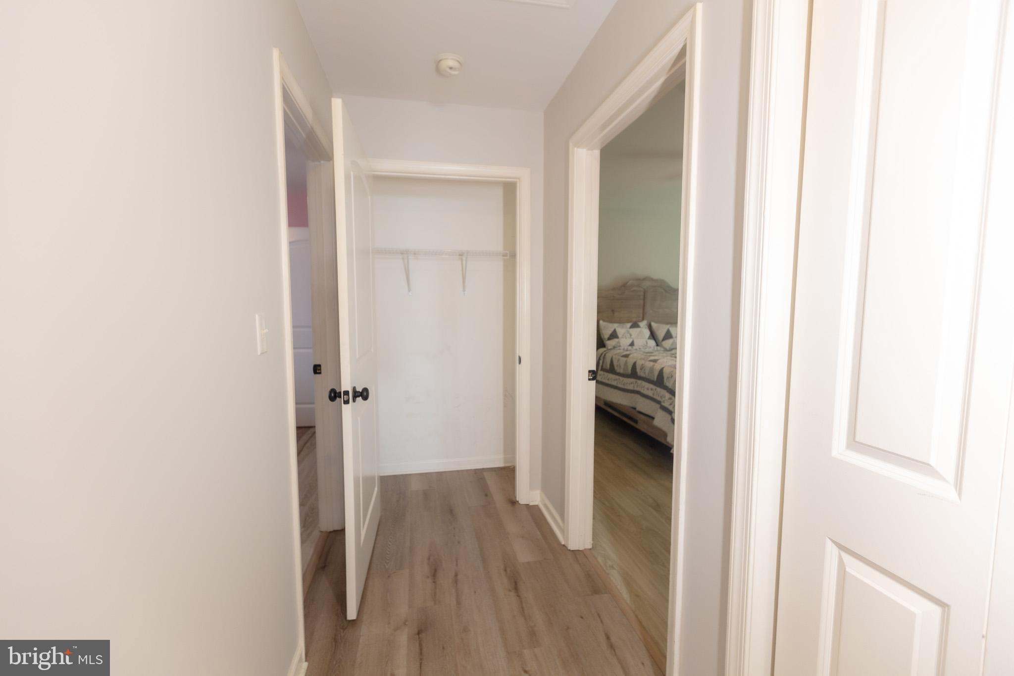 VILLAGE GREEN - Residential