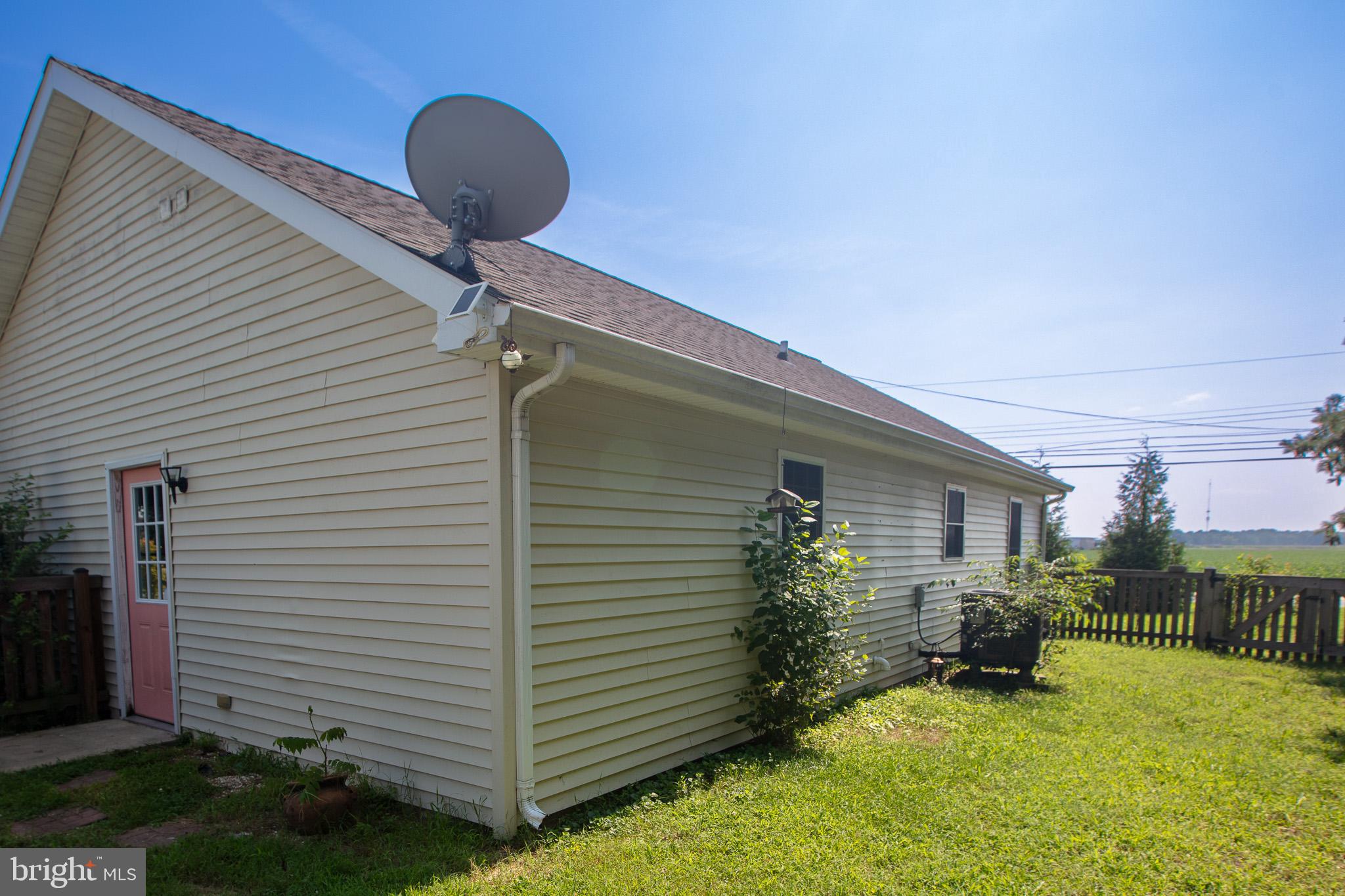 VILLAGE GREEN - Residential