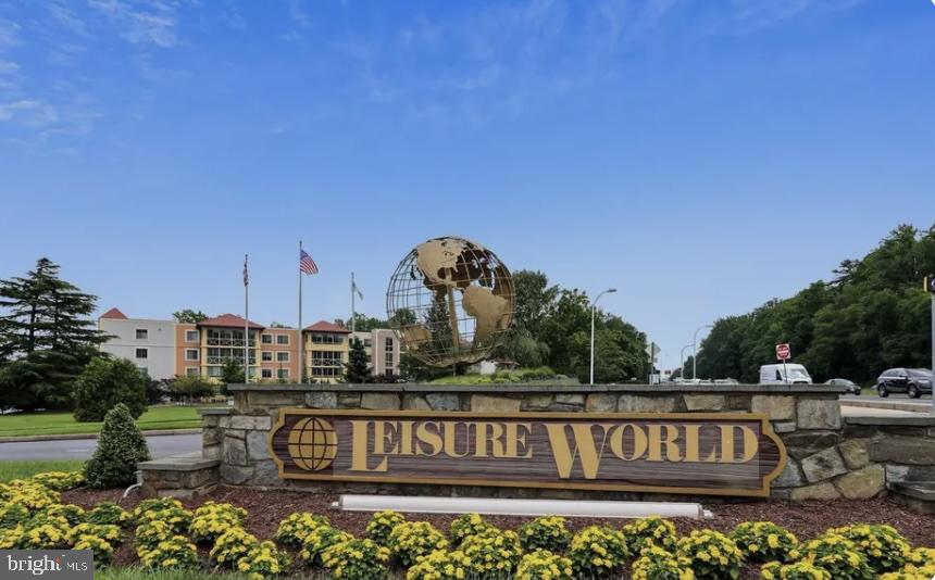 GREENS AT LEISURE WORLD - Residential