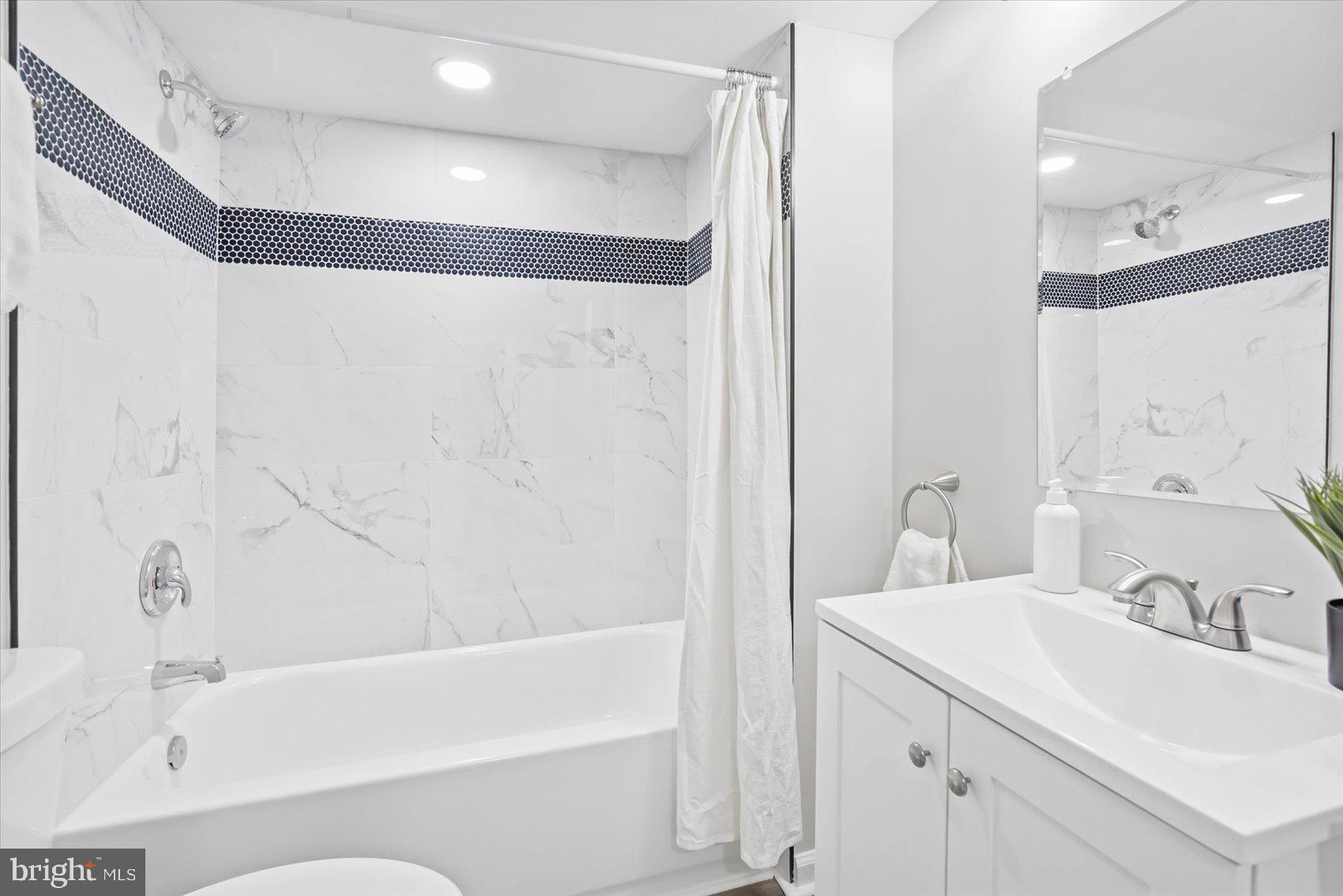 DUVALL TERRACE - Residential