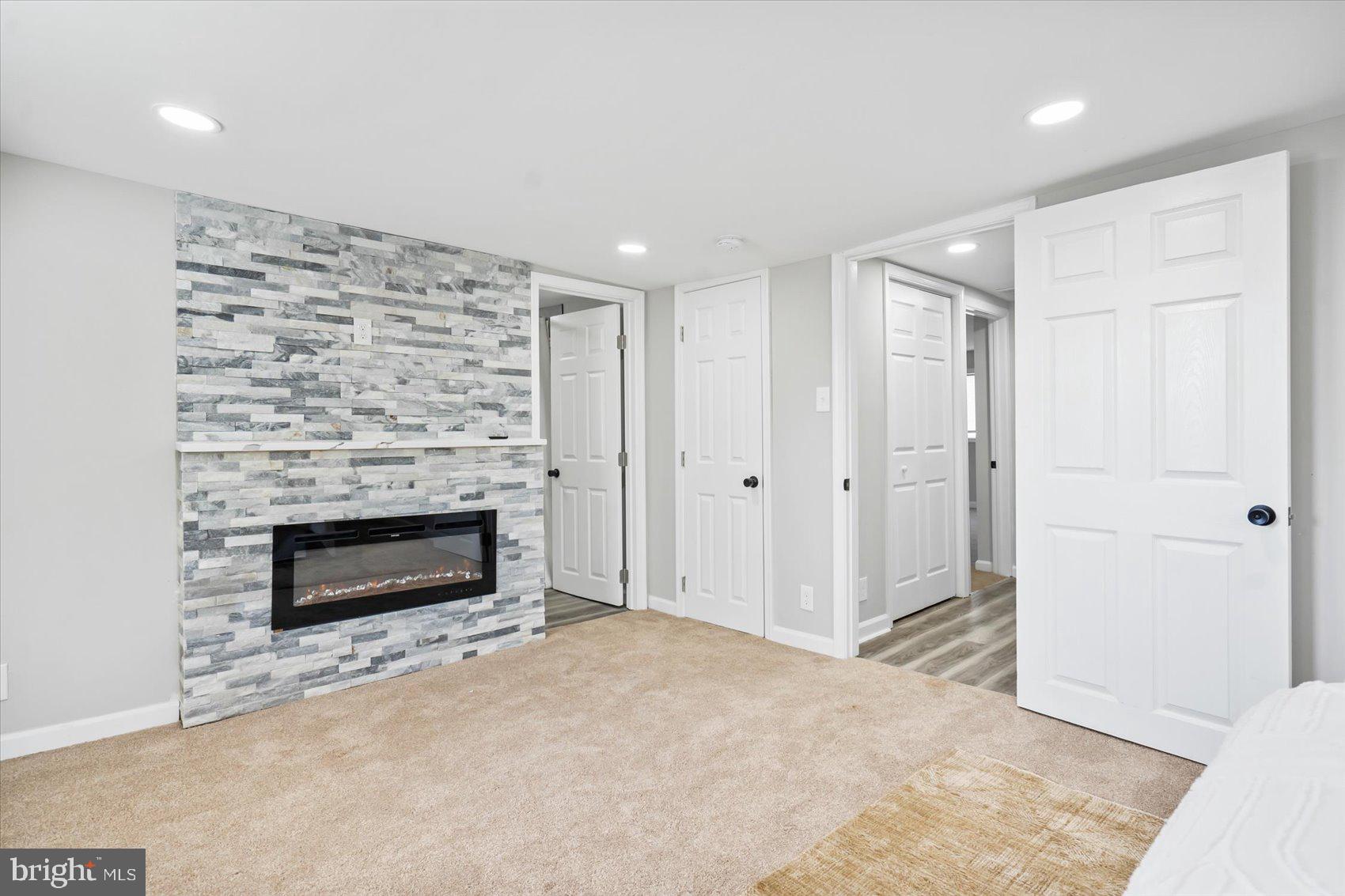 DUVALL TERRACE - Residential