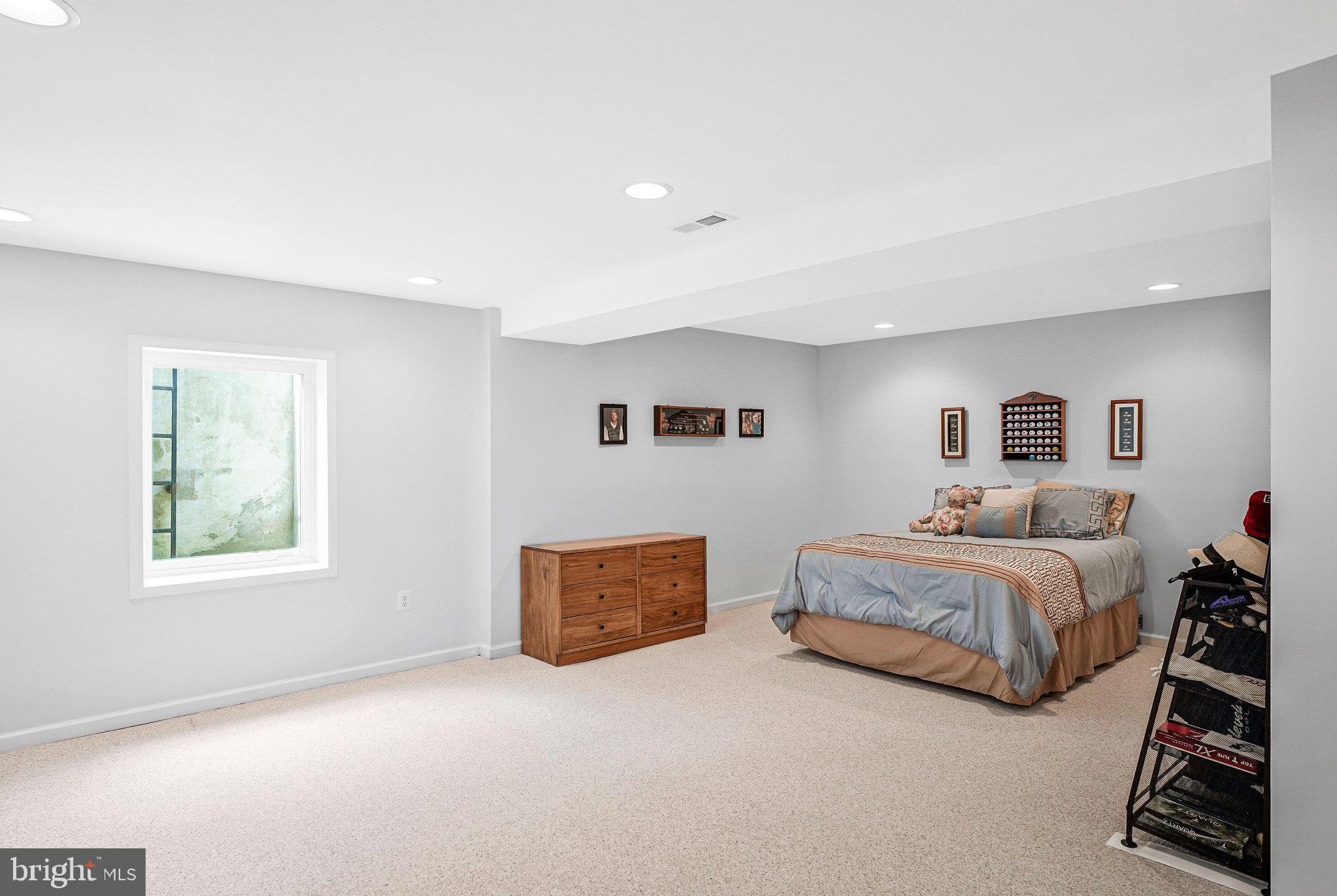 PEPPER TREE - Residential