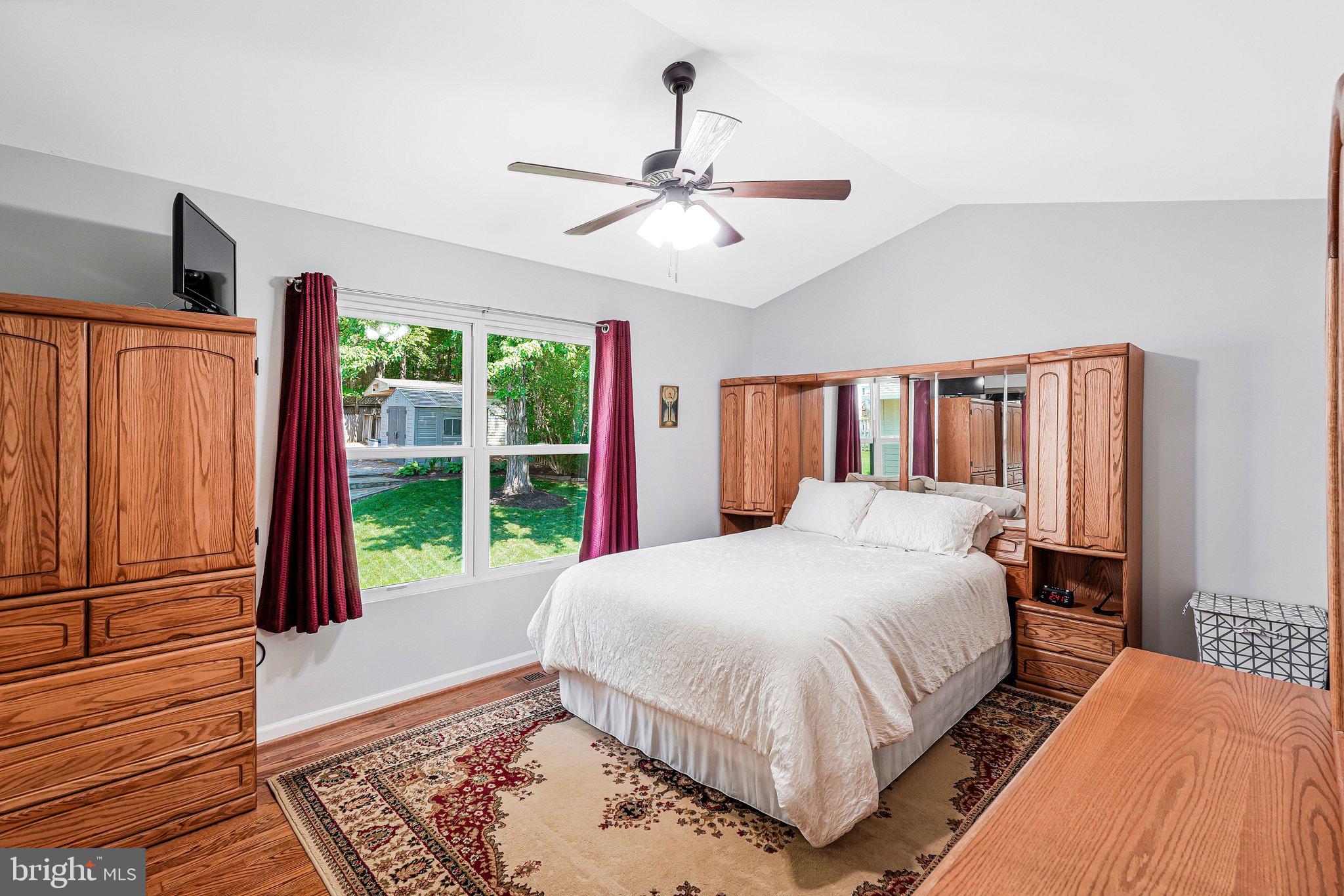 PEPPER TREE - Residential