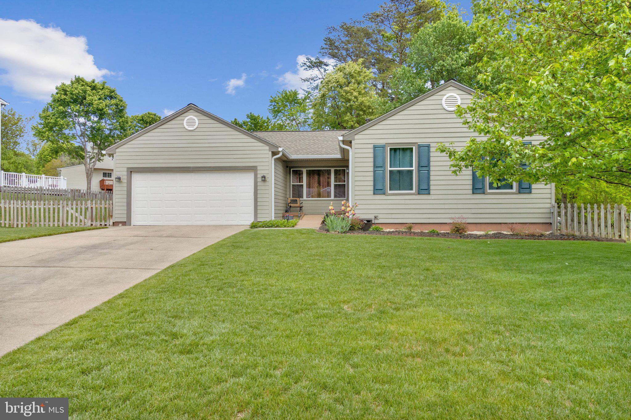 PEPPER TREE - Residential