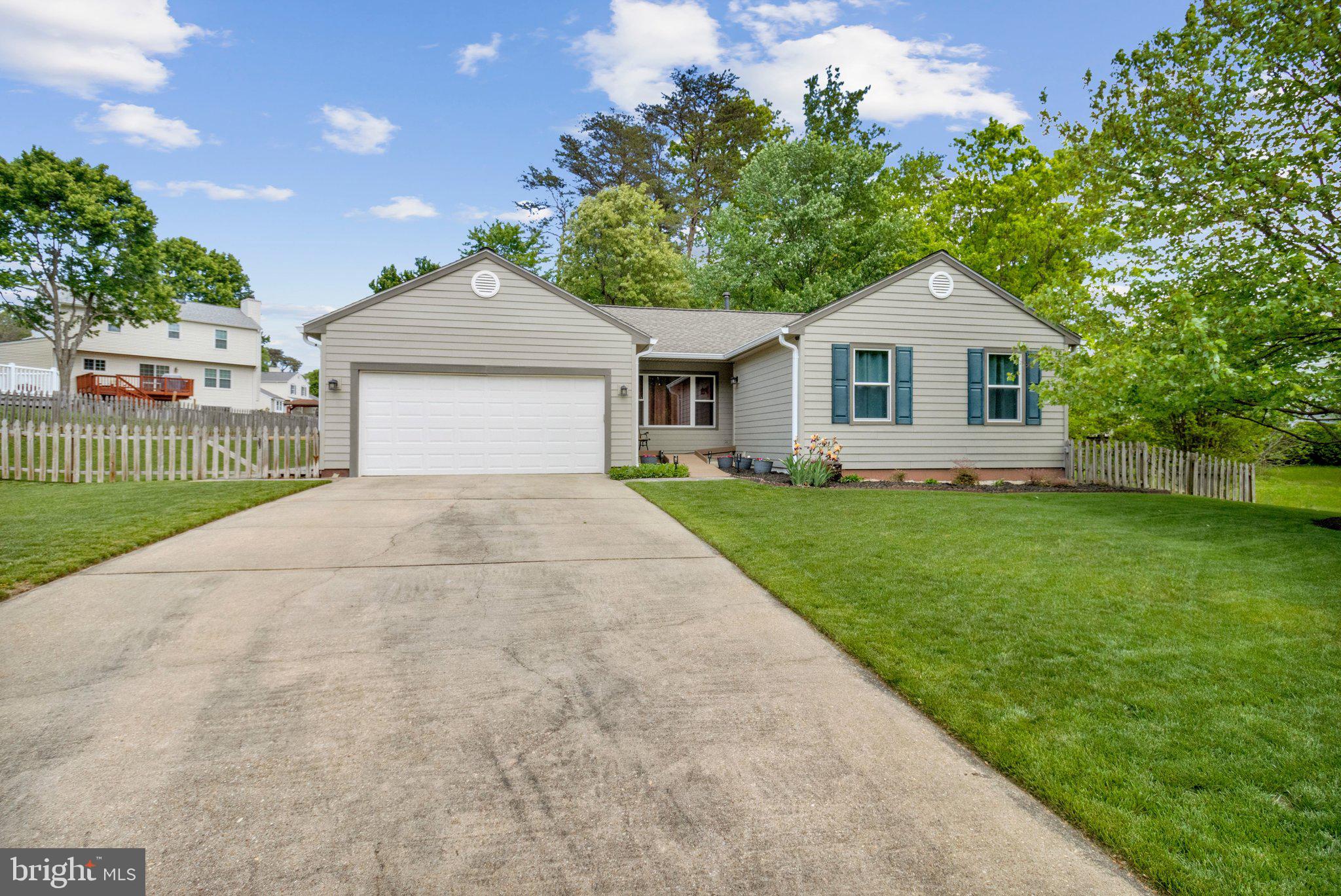 PEPPER TREE - Residential