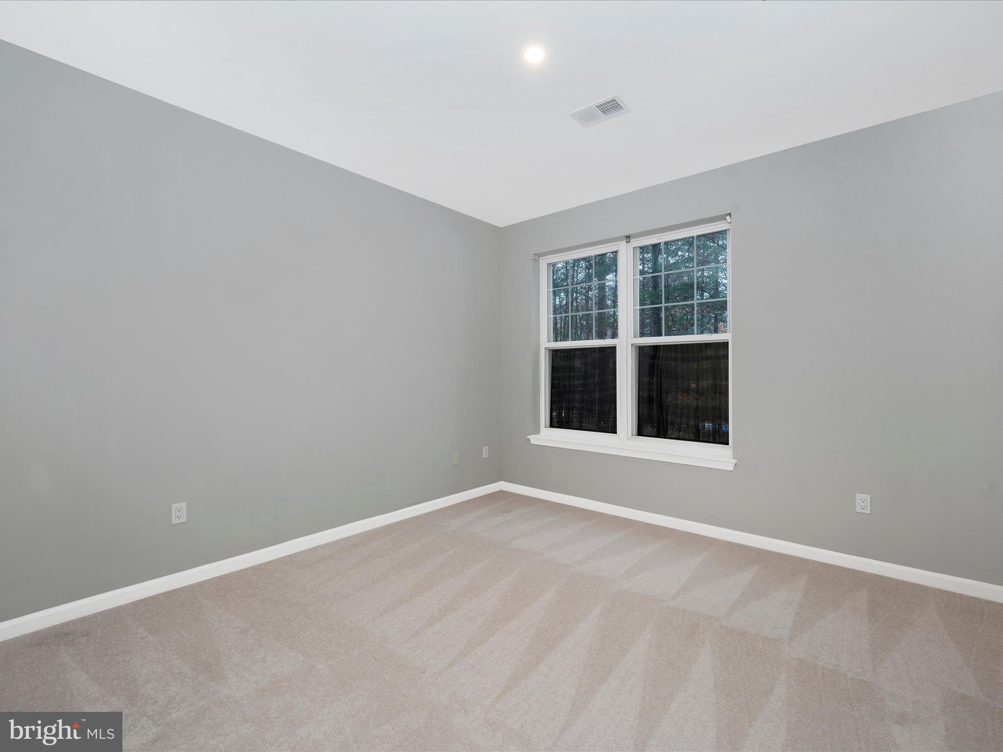 LAKELANDS RIDGE - Residential