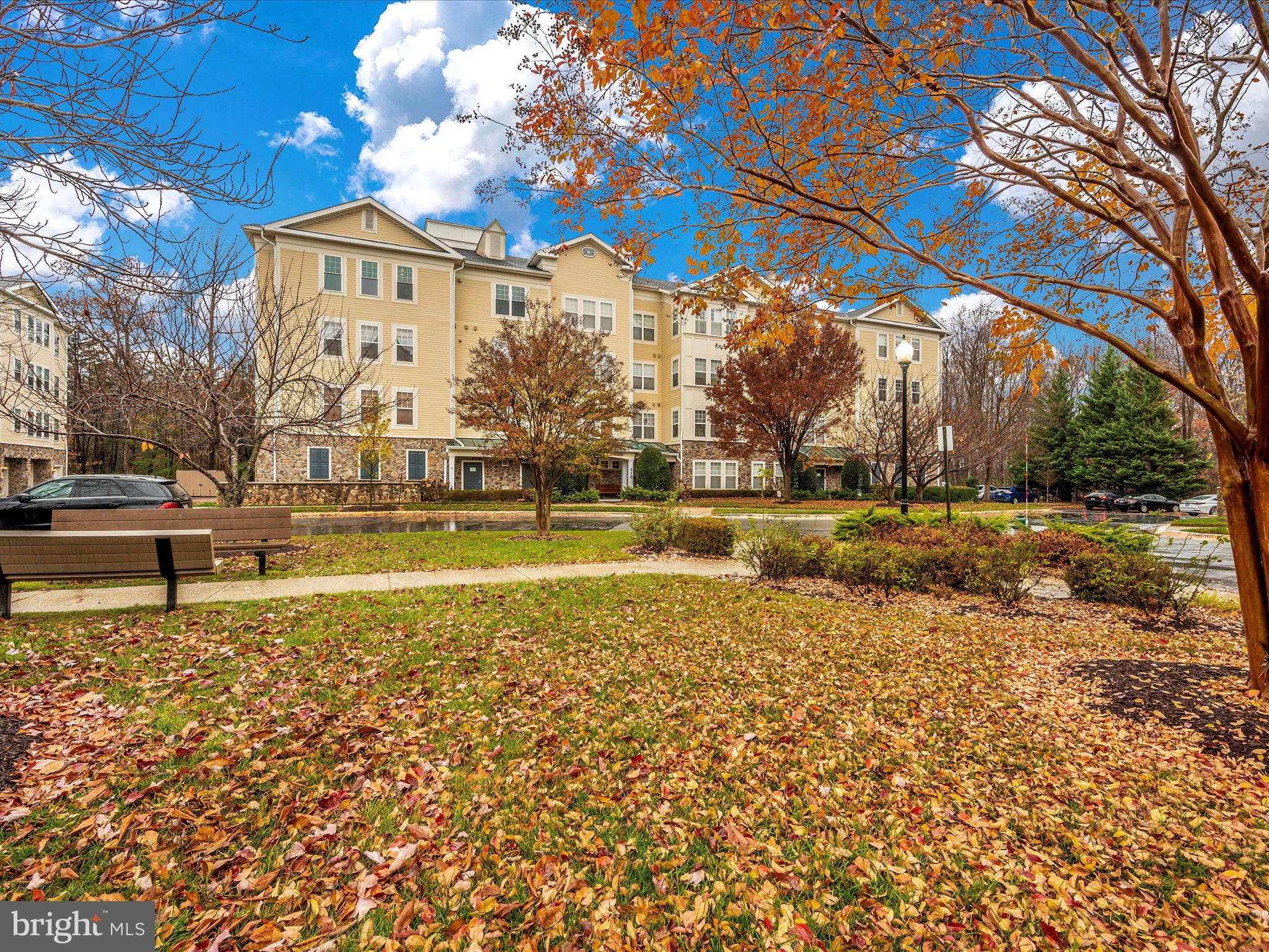 LAKELANDS RIDGE - Residential