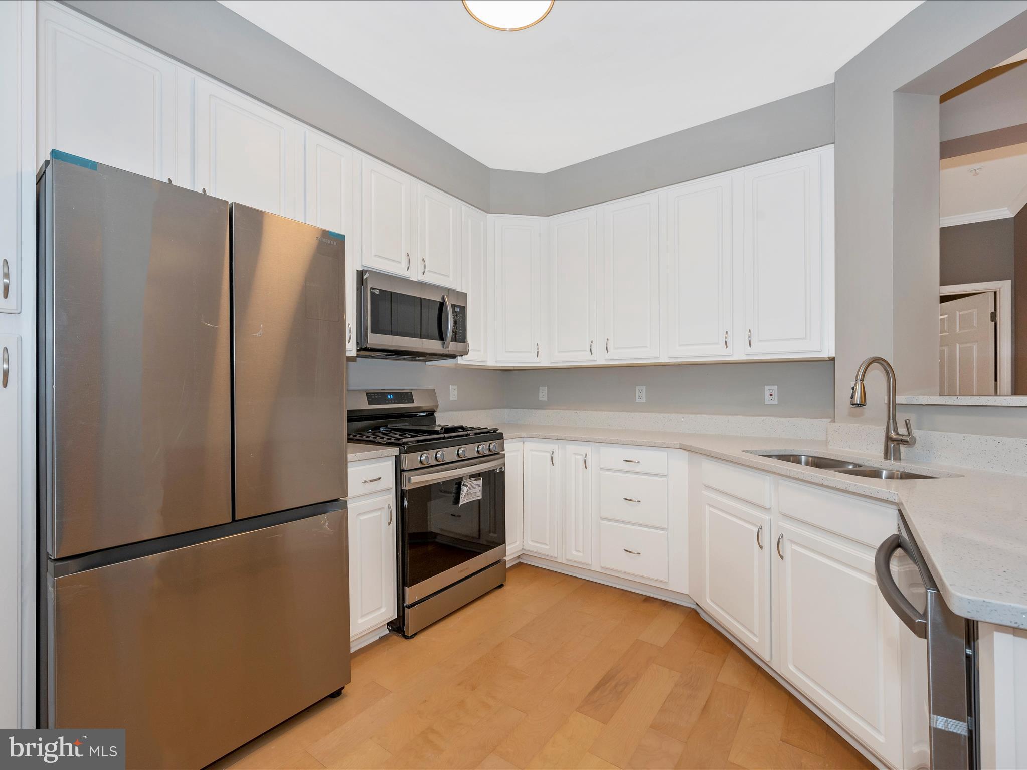 LAKELANDS RIDGE - Residential