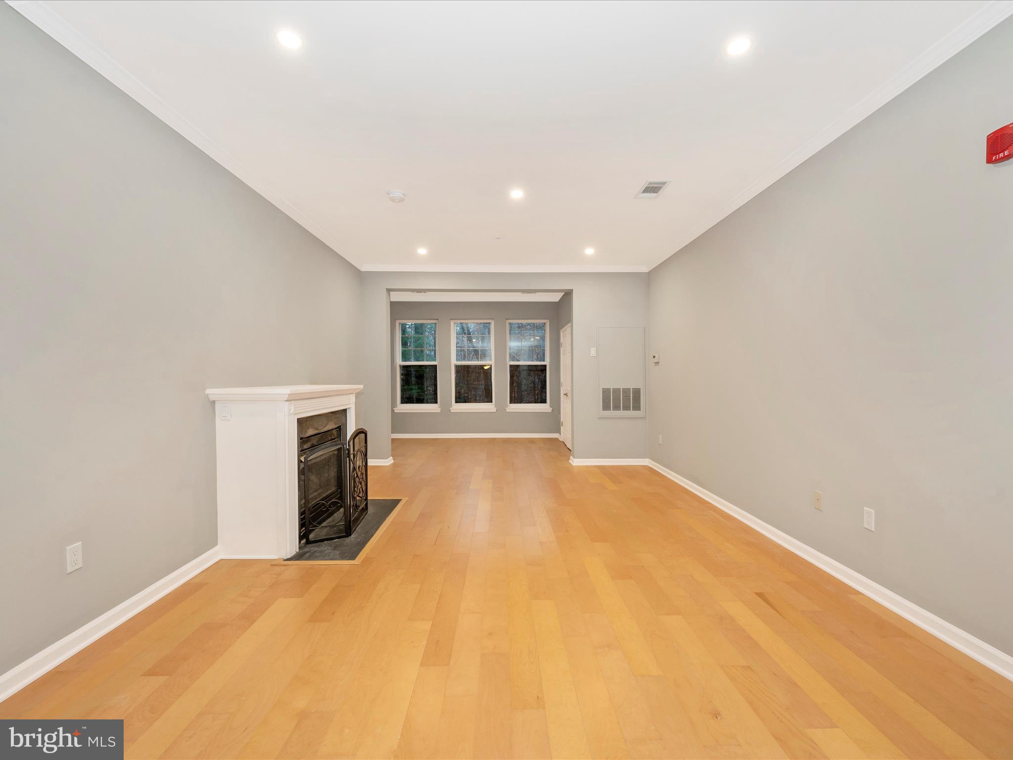 LAKELANDS RIDGE - Residential