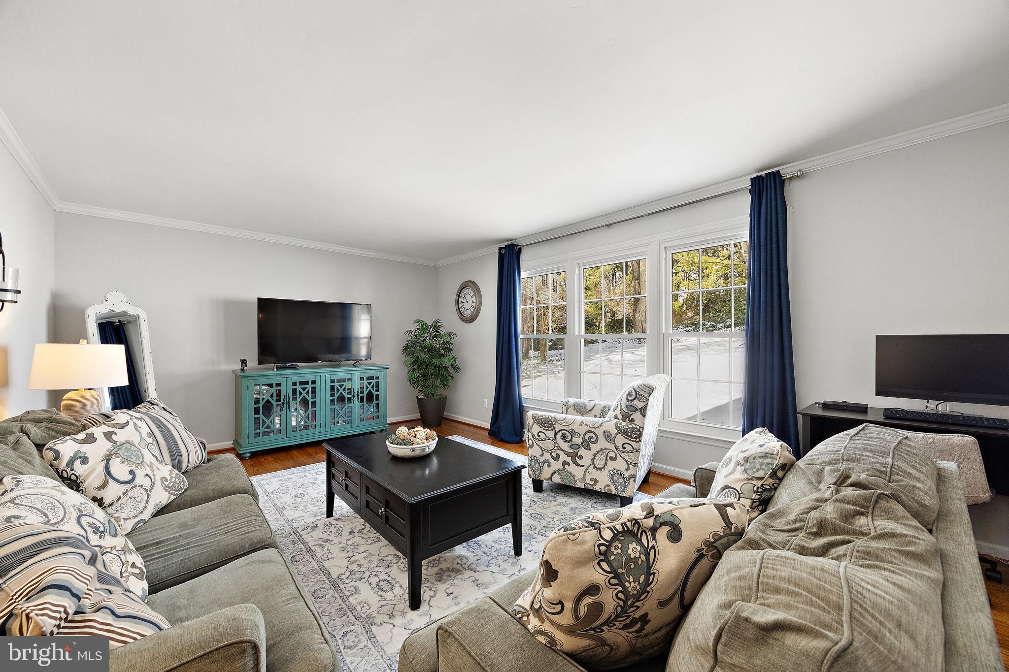 554 HOLLY KNOLL ROAD