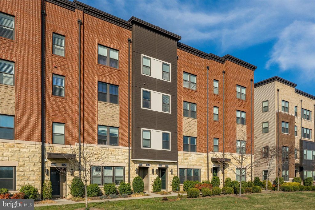 Photo of 44840 Tiverton Square, ASHBURN, VA 20147 (MLS # VALO2109288)