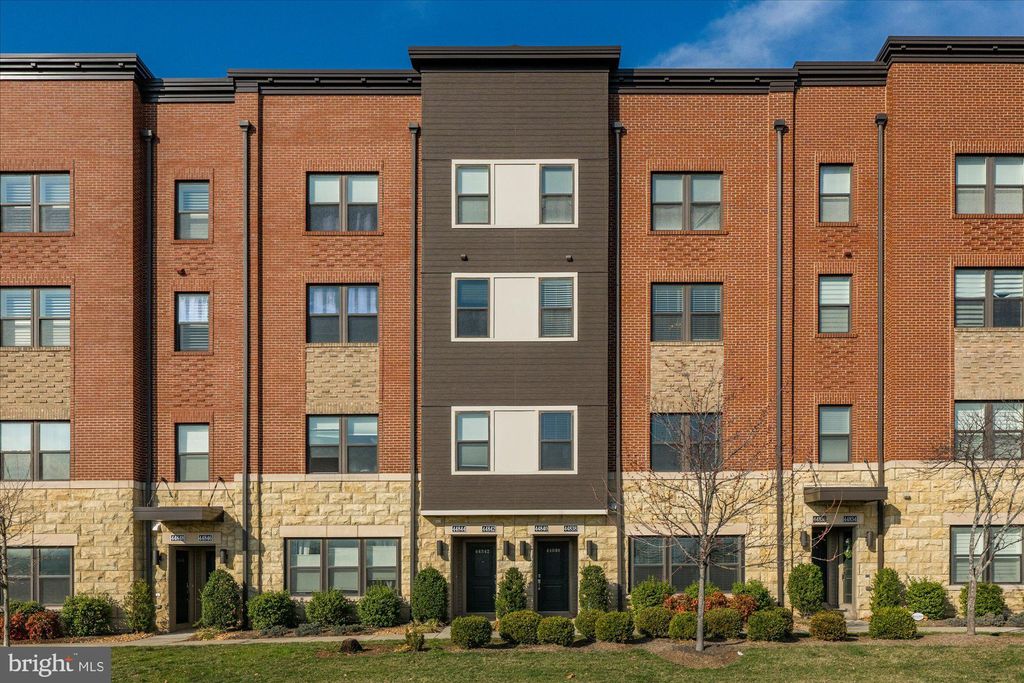 Photo of 44840 Tiverton Square, ASHBURN, VA 20147 (MLS # VALO2109288)