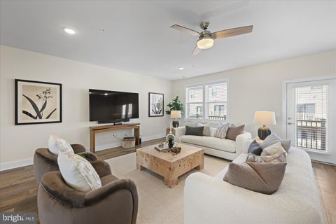 Photo of 44840 Tiverton Square, ASHBURN, VA 20147 (MLS # VALO2109288)