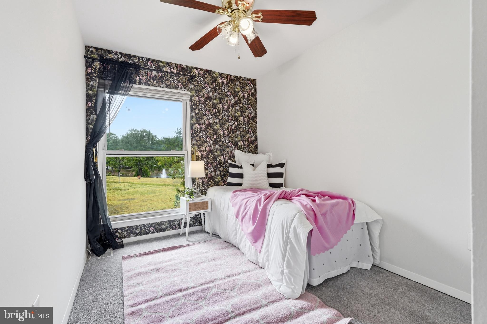 CROFTON MEADOWS - Residential