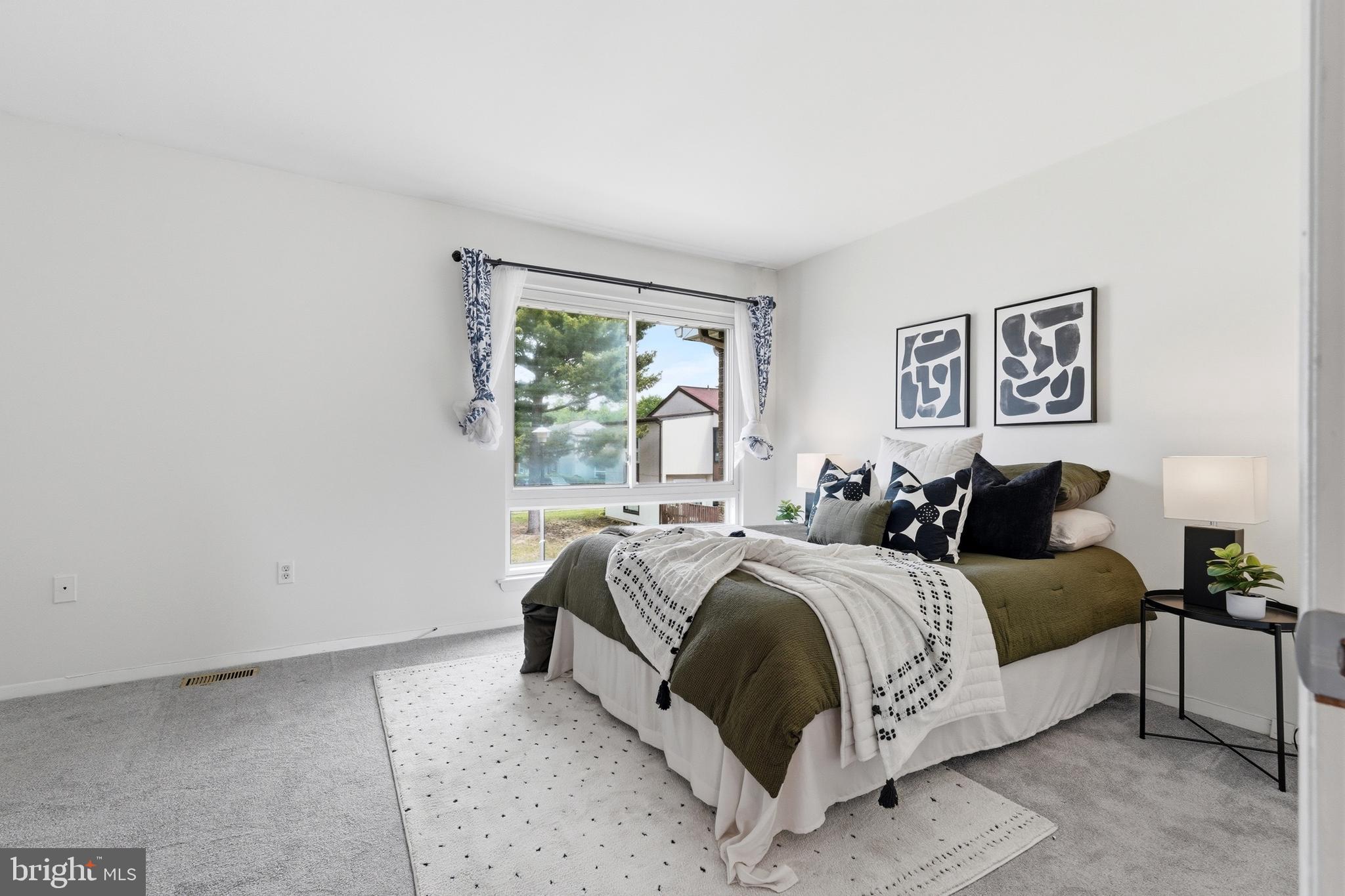 CROFTON MEADOWS - Residential