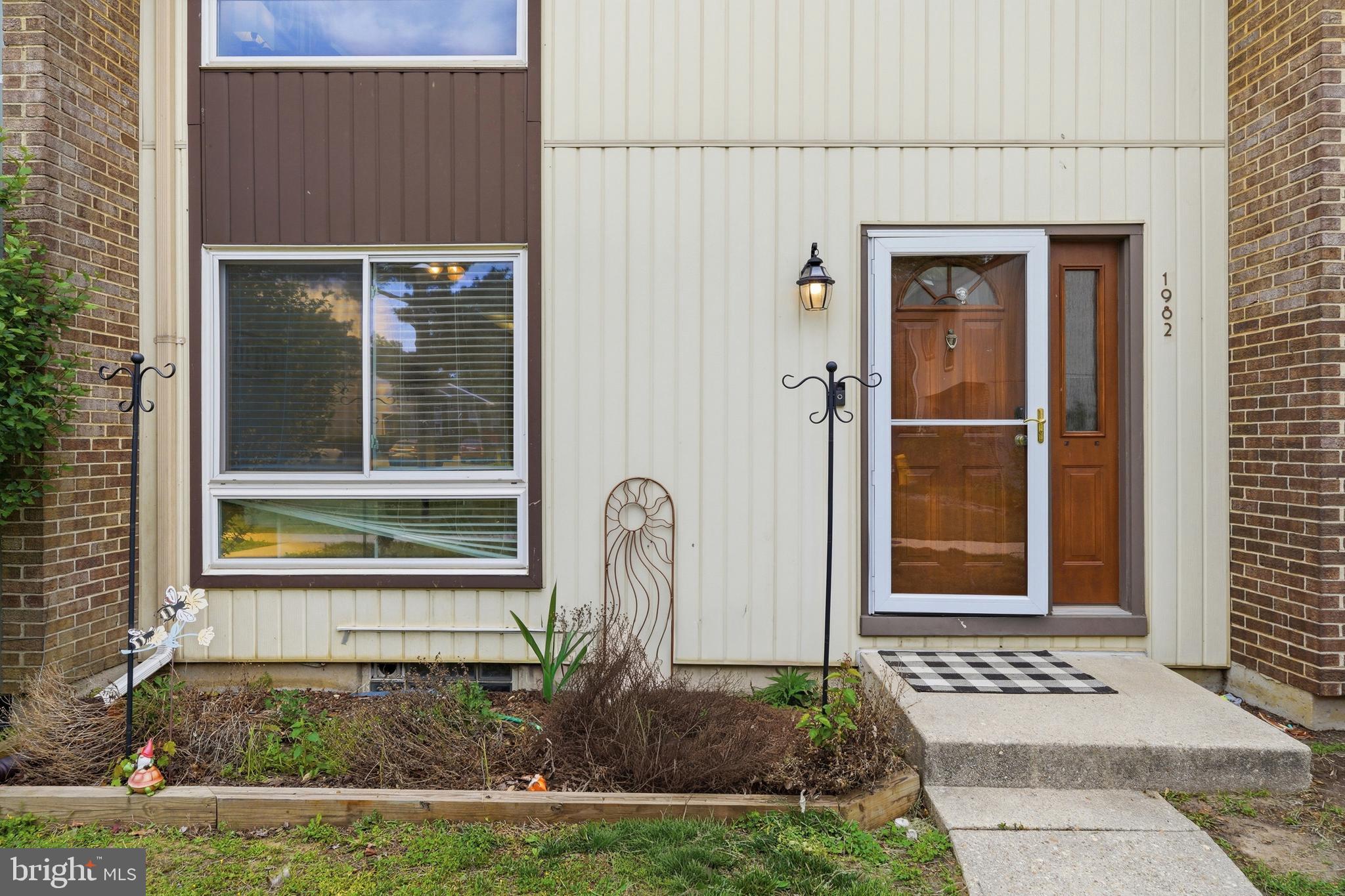 CROFTON MEADOWS - Residential