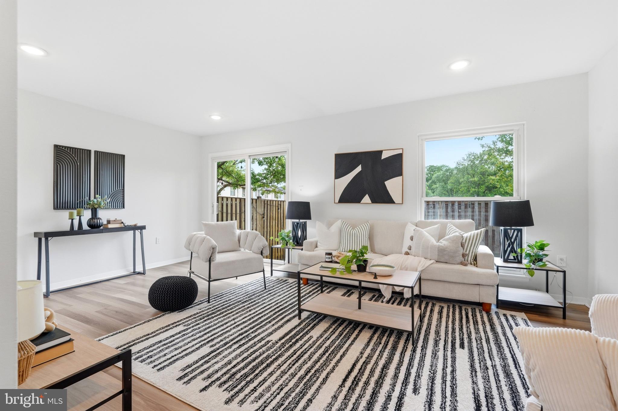 CROFTON MEADOWS - Residential