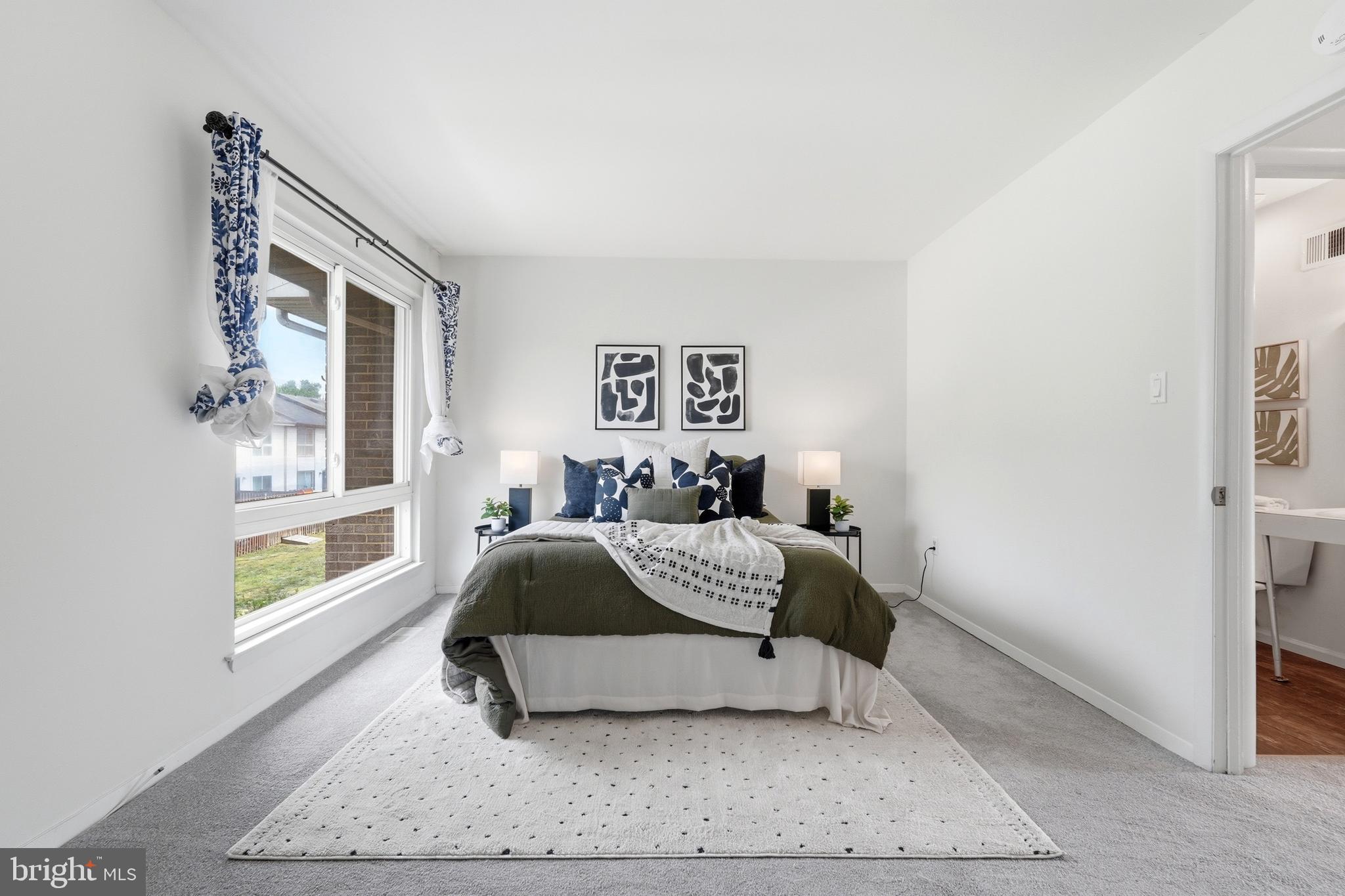 CROFTON MEADOWS - Residential