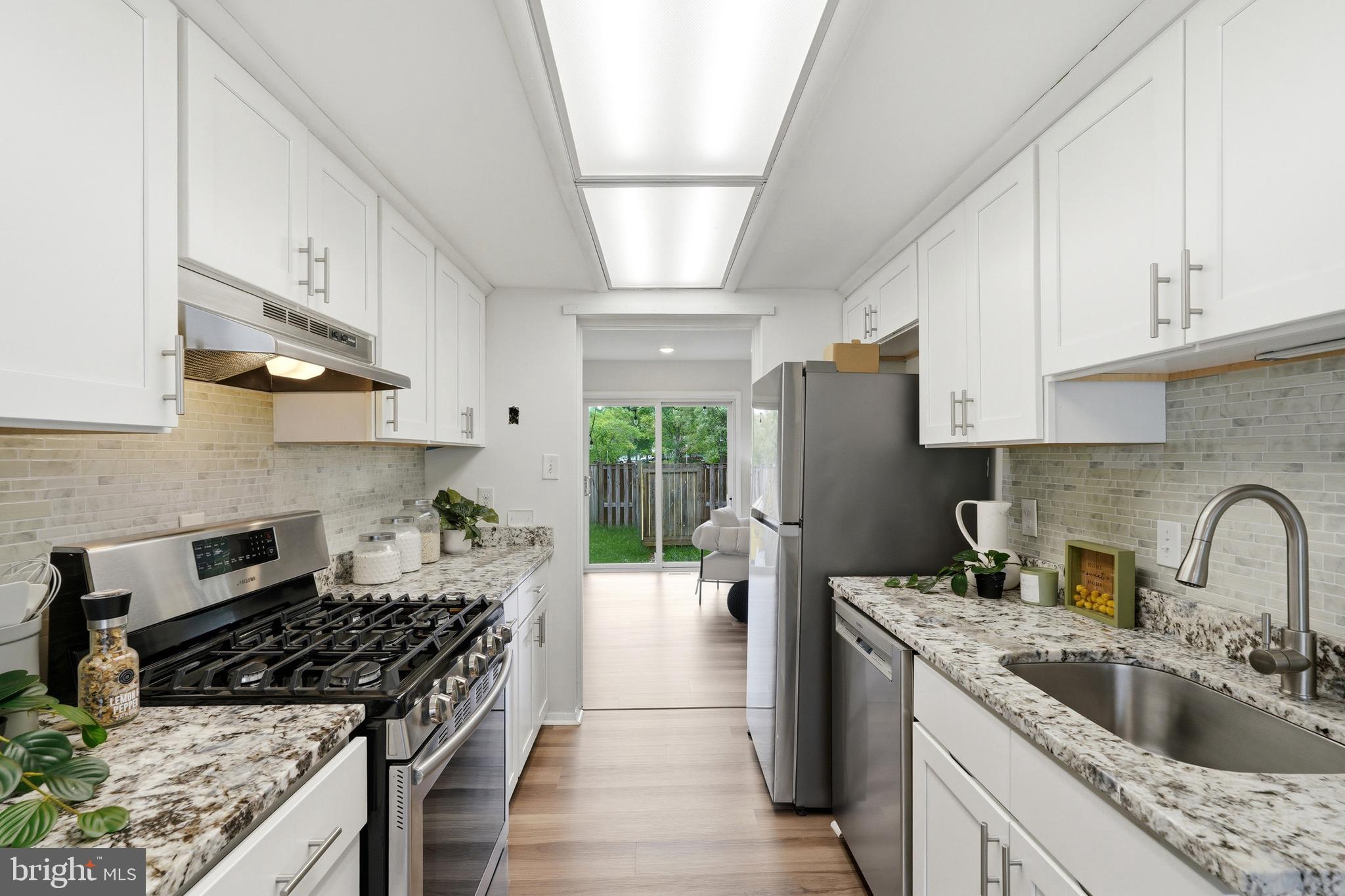 CROFTON MEADOWS - Residential