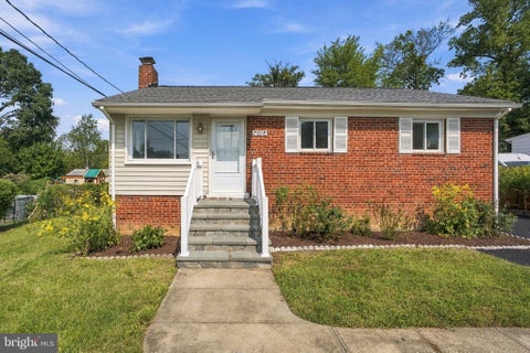 Photo of 7018 Strathmore Street, FALLS CHURCH, VA 22042 (MLS # VAFX2334962)