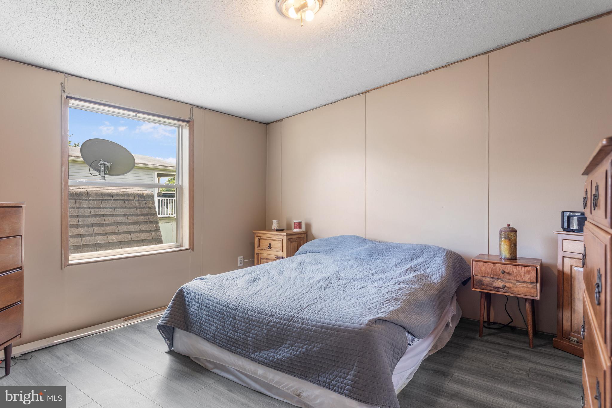 EAGLE VIEW MOBILE HOME PK - Residential