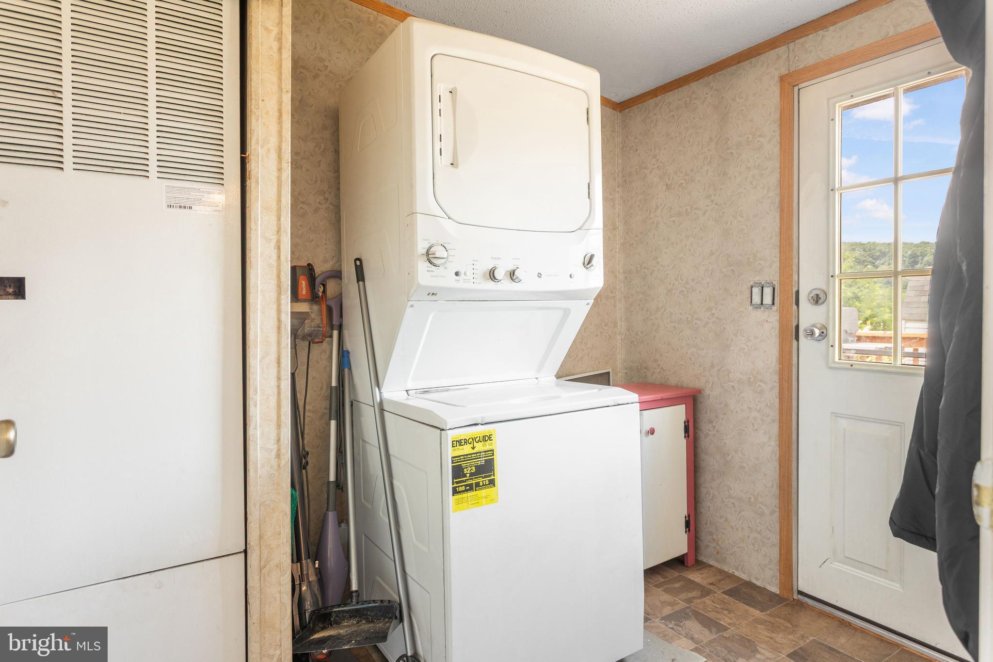 EAGLE VIEW MOBILE HOME PK - Residential