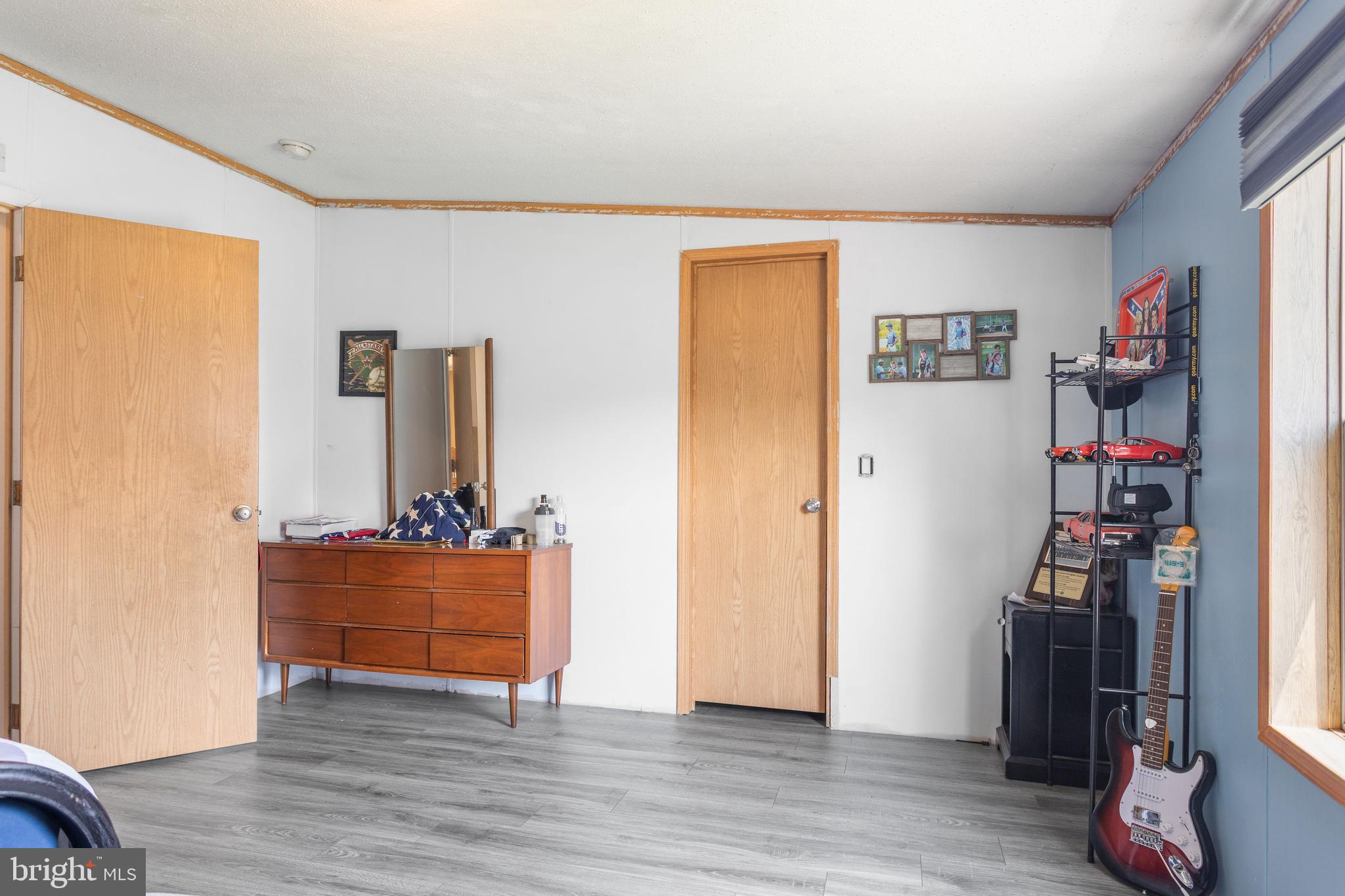 EAGLE VIEW MOBILE HOME PK - Residential