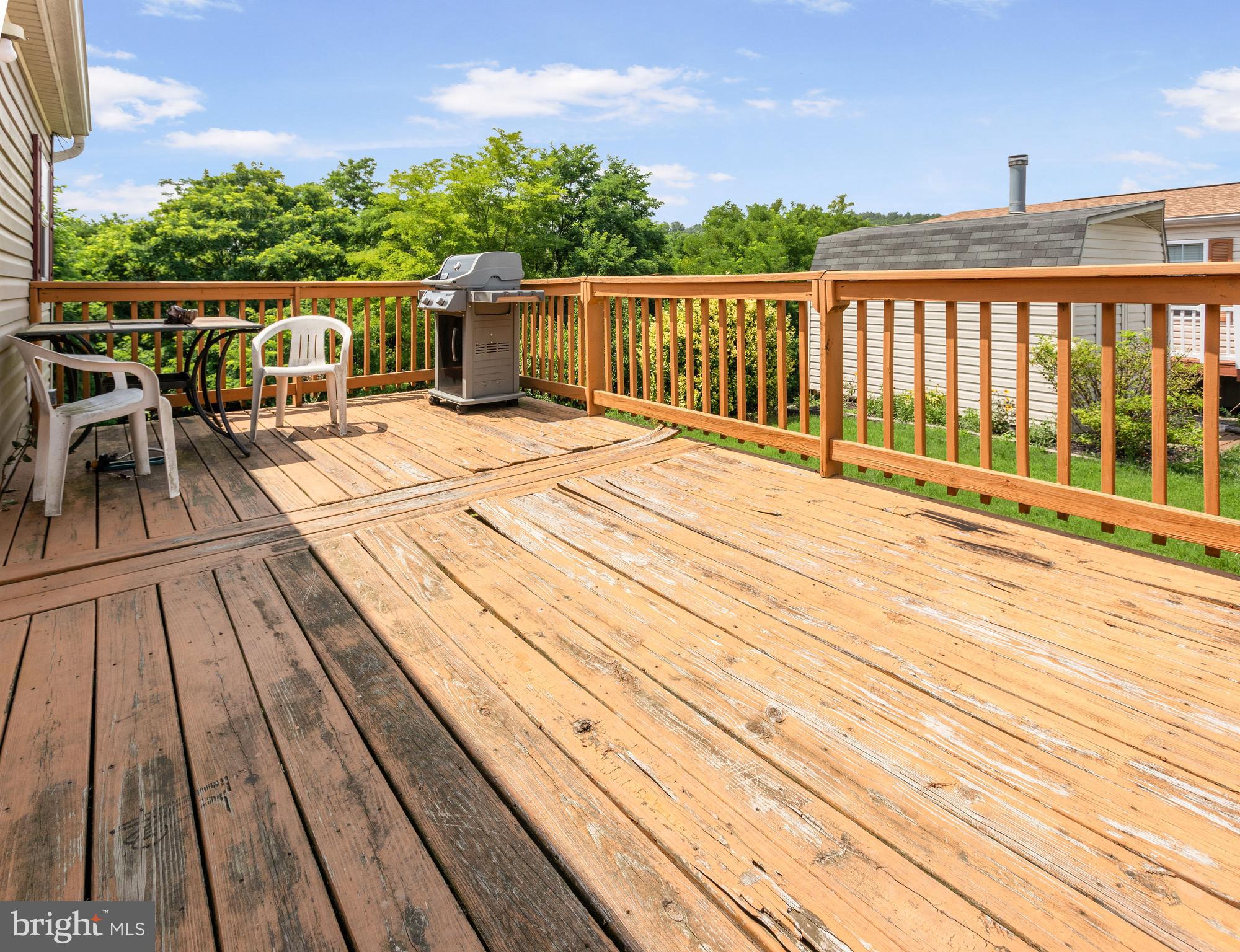 EAGLE VIEW MOBILE HOME PK - Residential