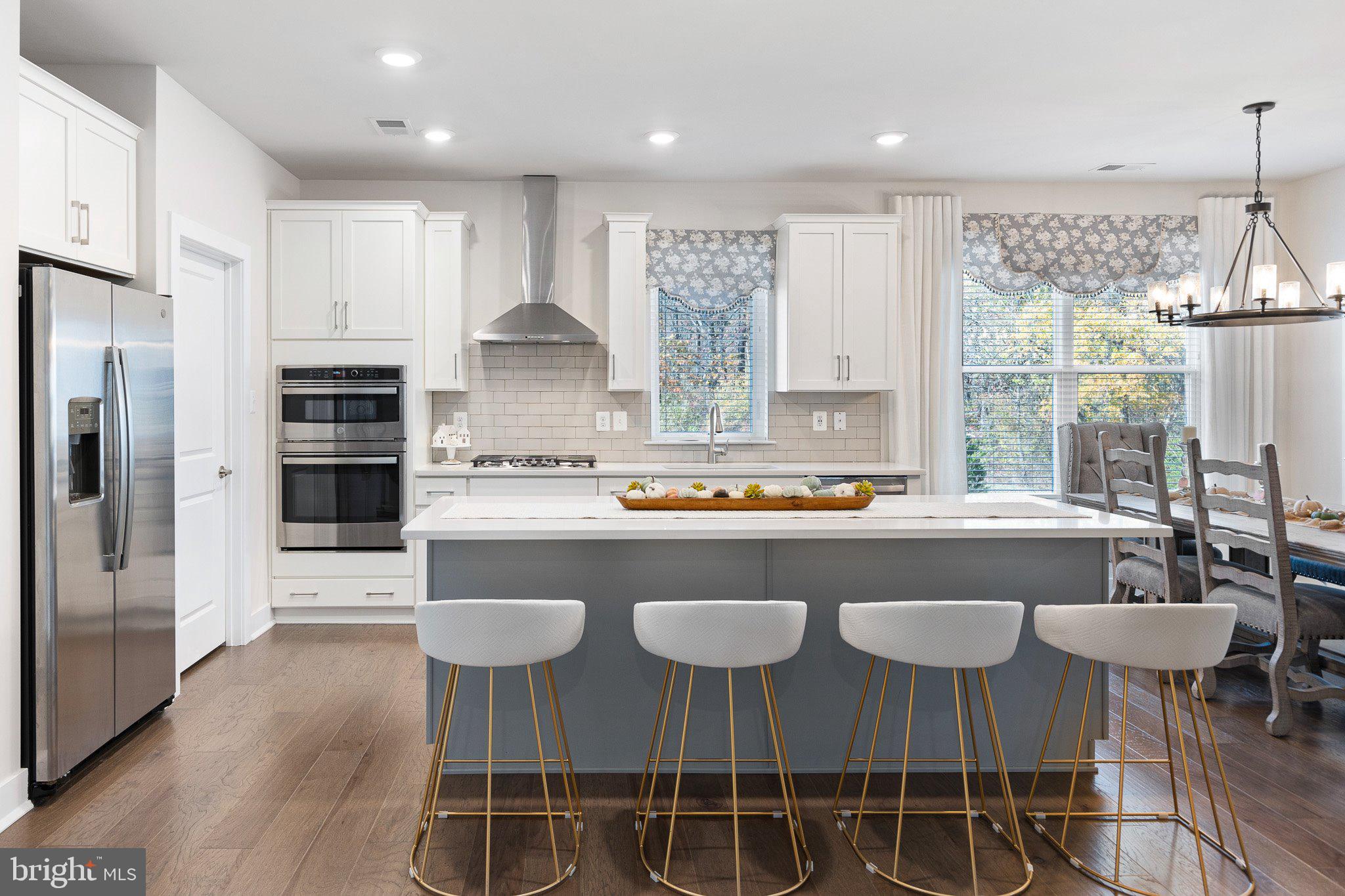 THE CASCADES - Residential