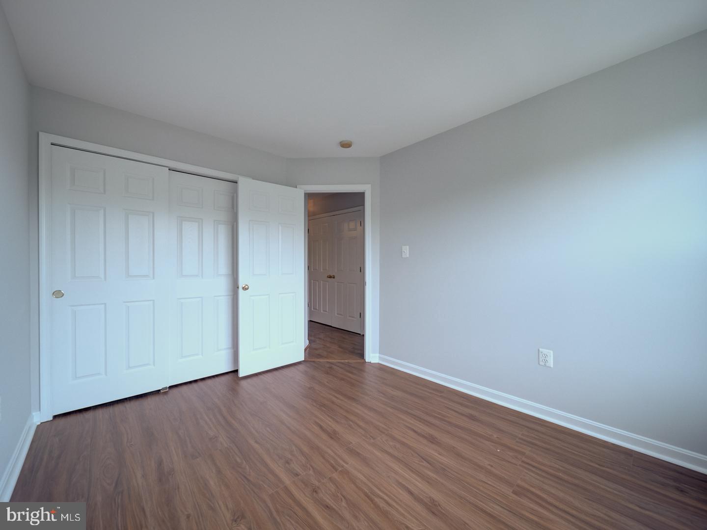 PARADISE - Residential Lease