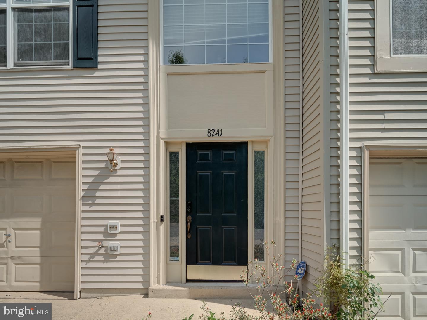 PARADISE - Residential Lease