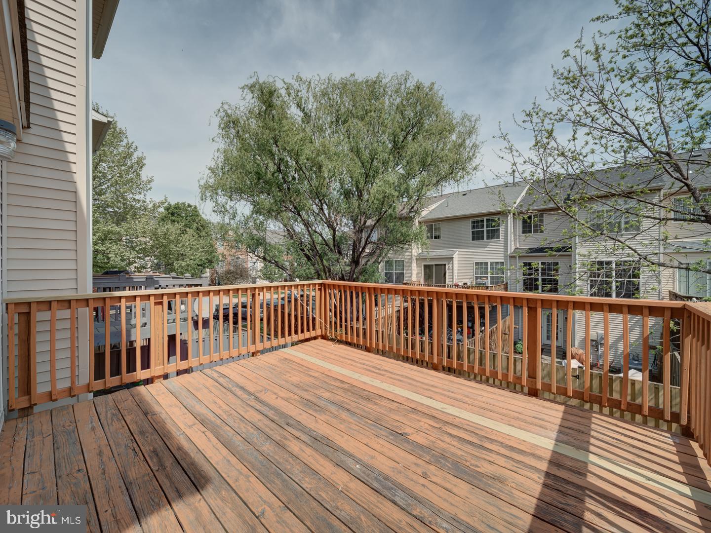 PARADISE - Residential Lease