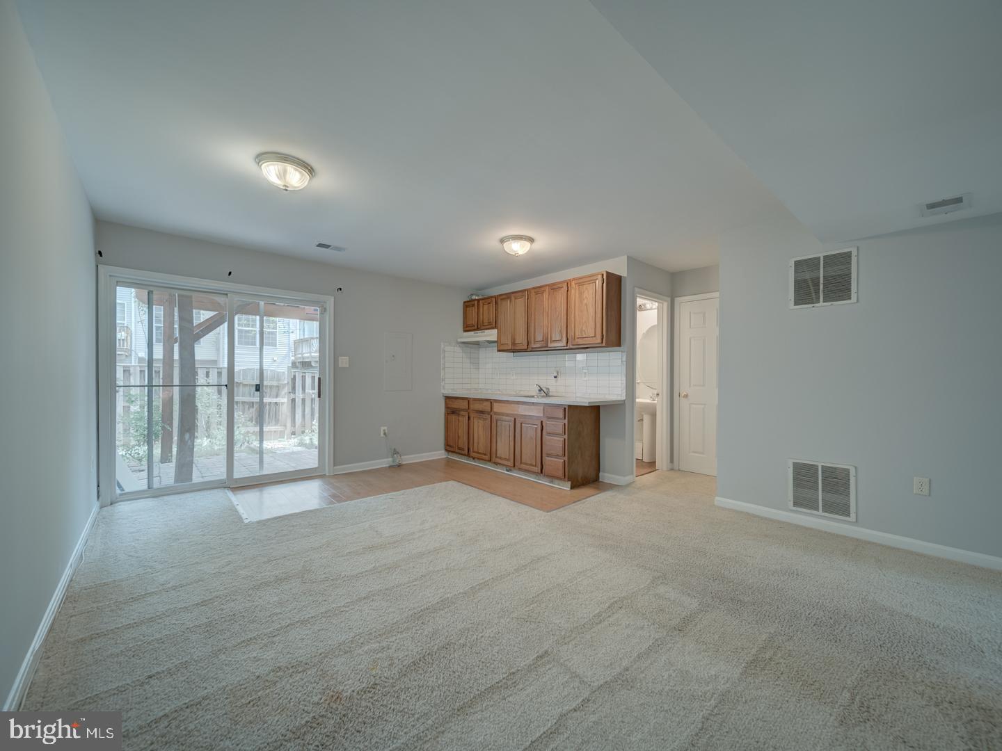 PARADISE - Residential Lease