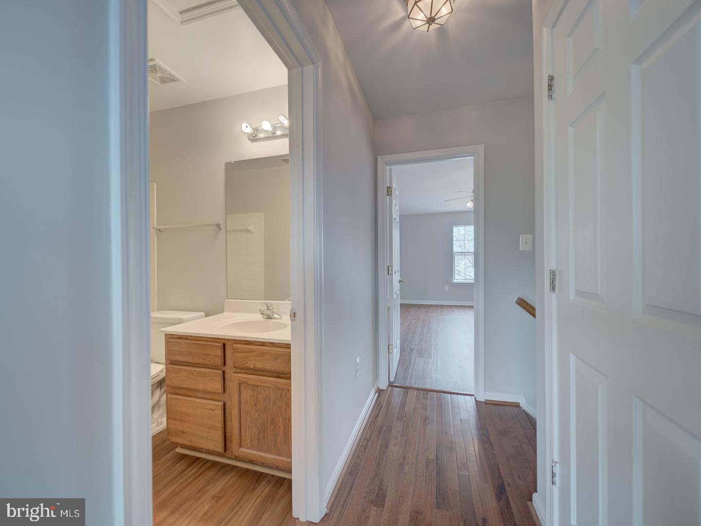 PARADISE - Residential Lease