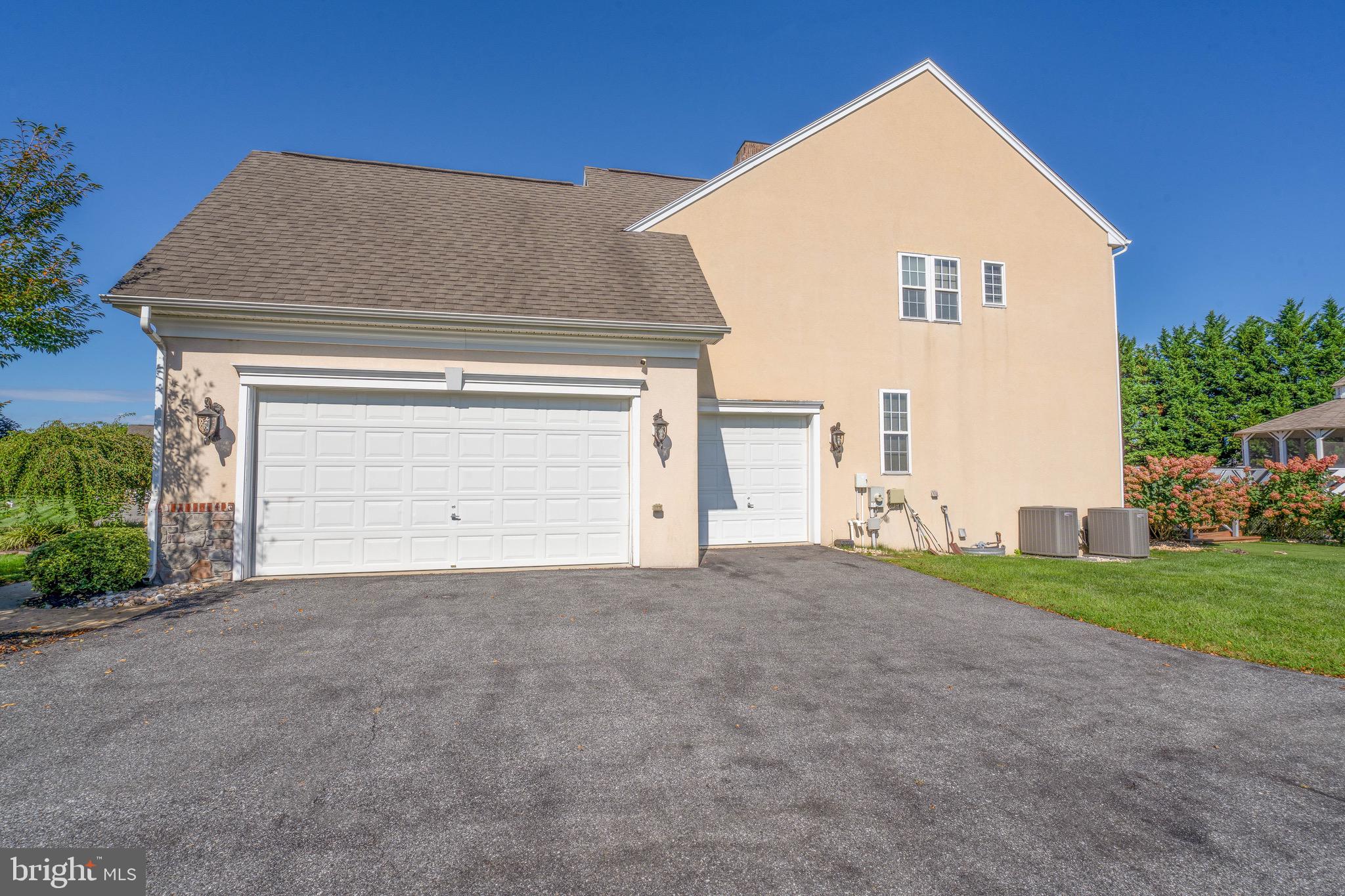 209 SAMMONS POND DRIVE