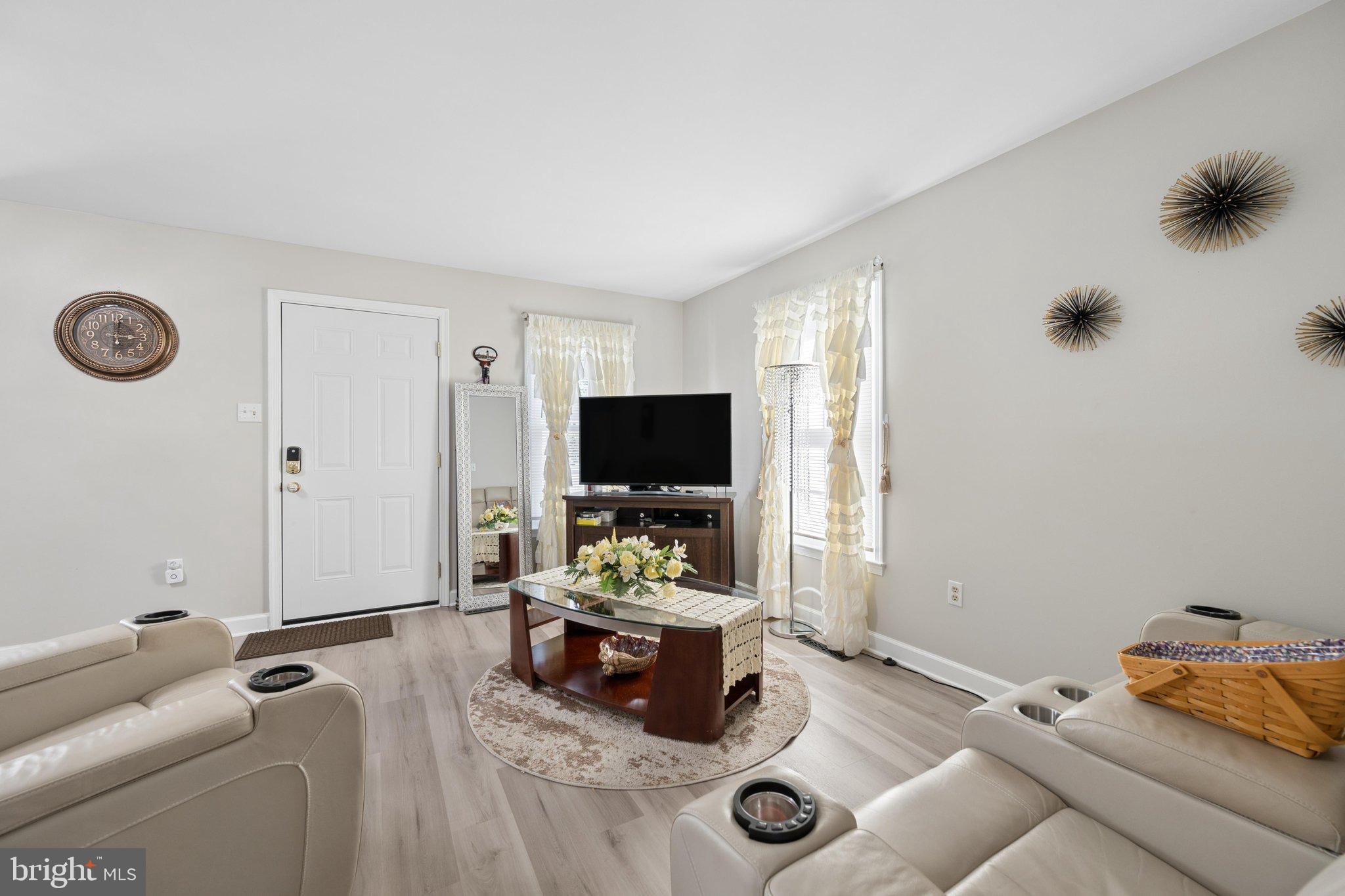 1241 MAGNOLIA COURT